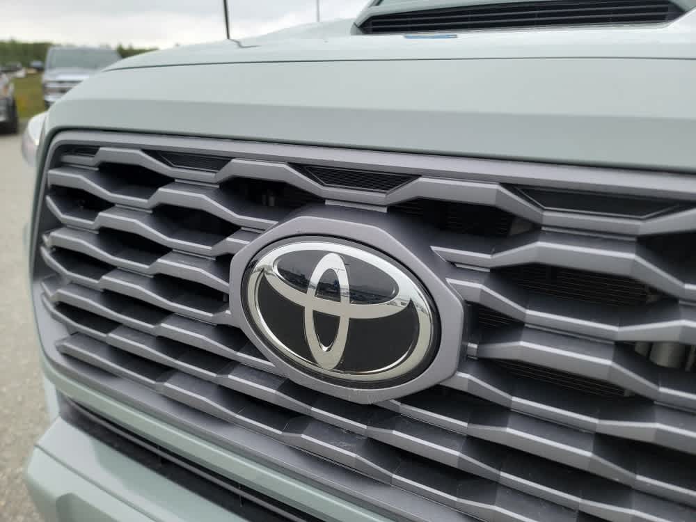 2022 Toyota Tacoma SR 24