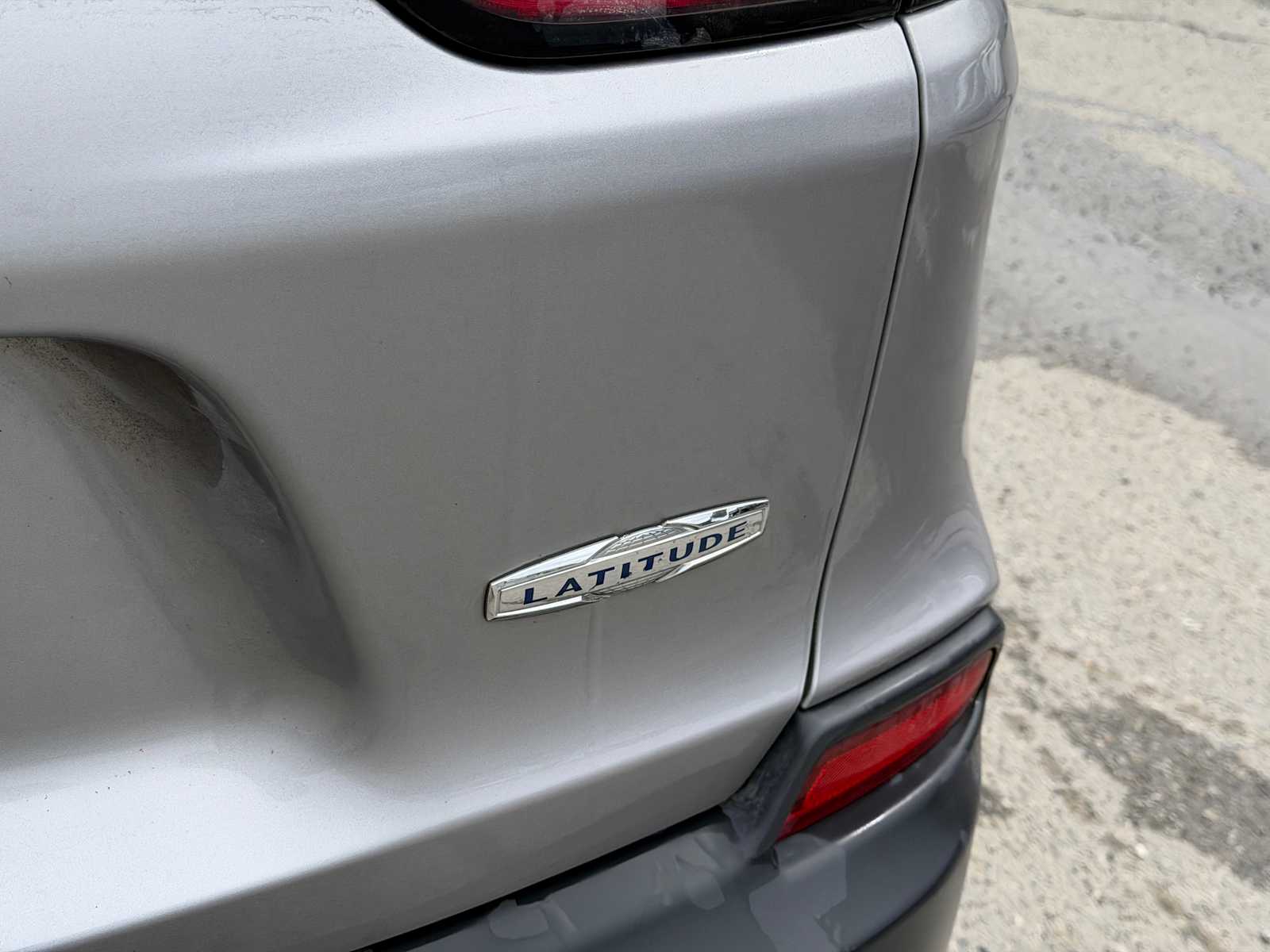 Thumbnail: 2019 Jeep Cherokee - 22