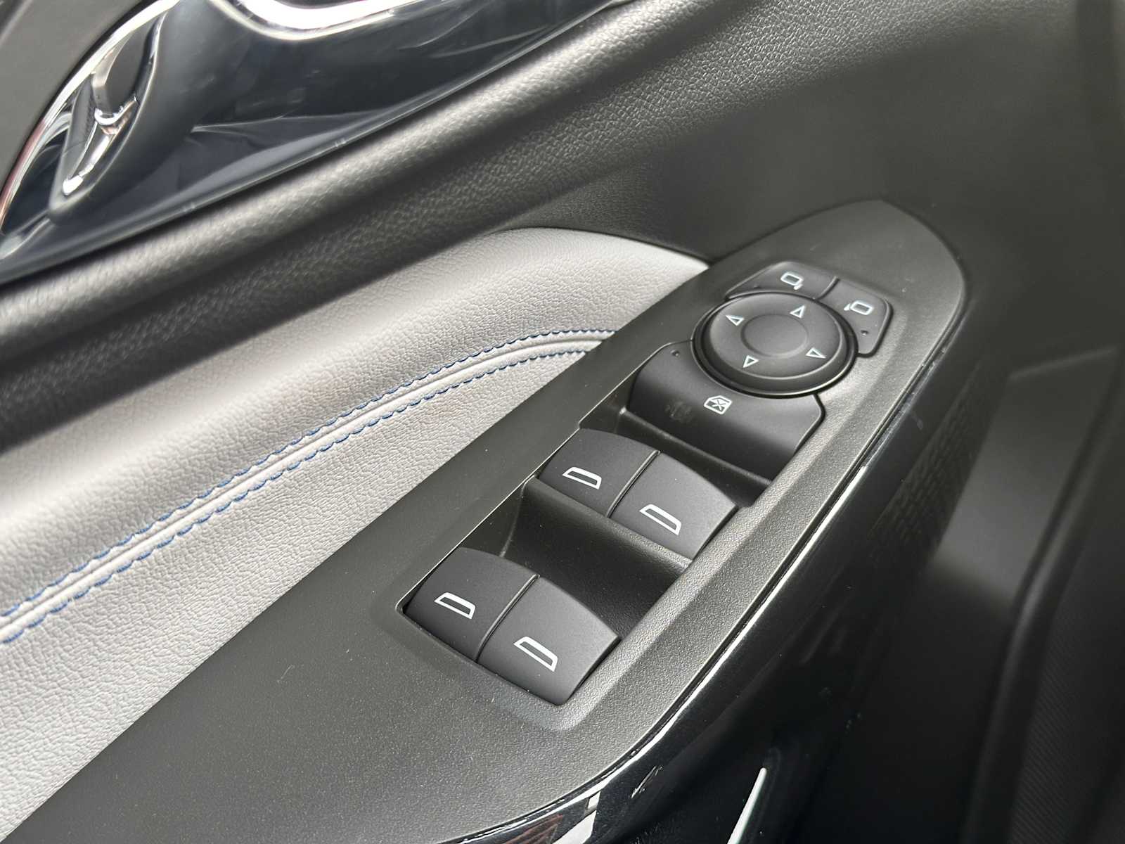 Thumbnail: 2026 Chevrolet Trax - 5