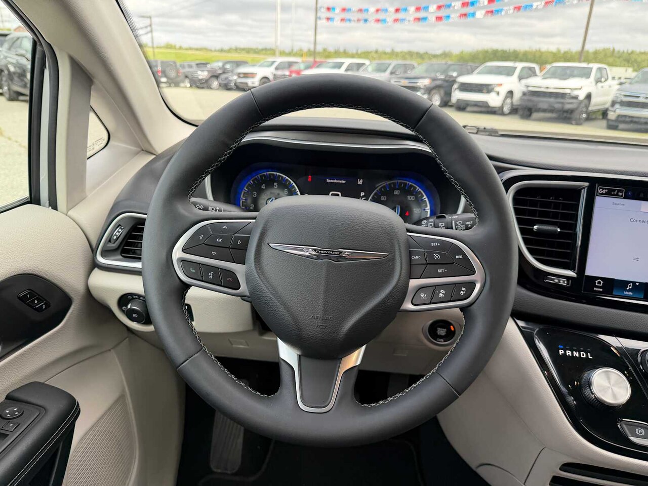 2024 Chrysler Pacifica Touring L - Image 29