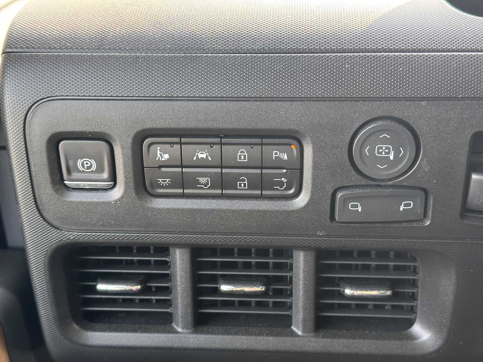 Thumbnail: 2025 Chevrolet BrightDrop - 5