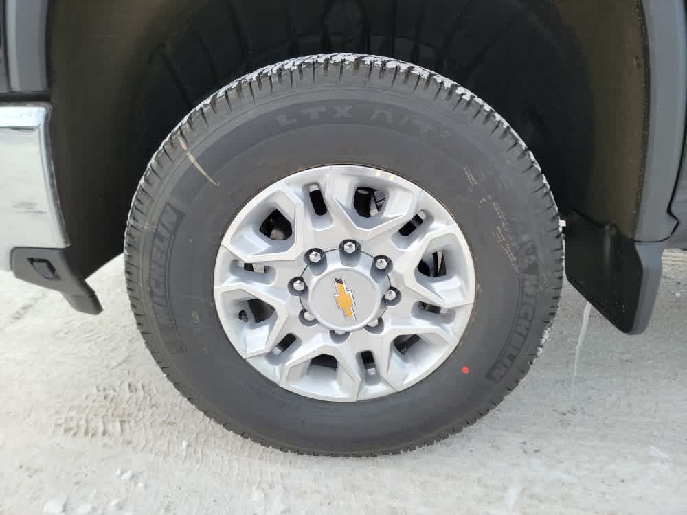 Thumbnail: 2026 Chevrolet Silverado 2500 - 9