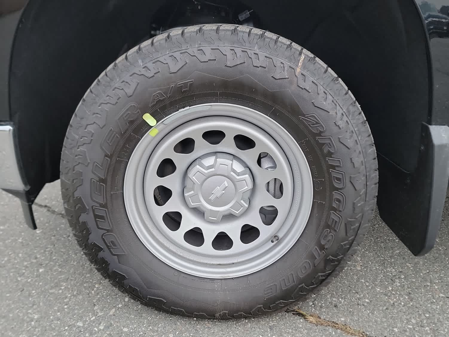 Thumbnail: 2026 Chevrolet Silverado 1500 - 9