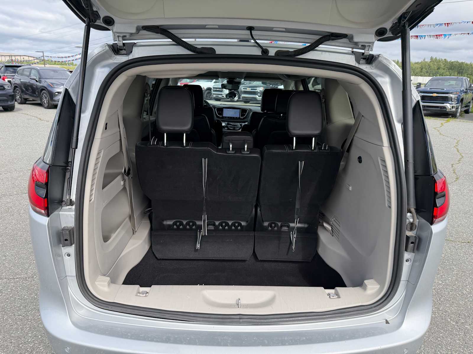 2024 Chrysler Pacifica Touring L - Photo 33