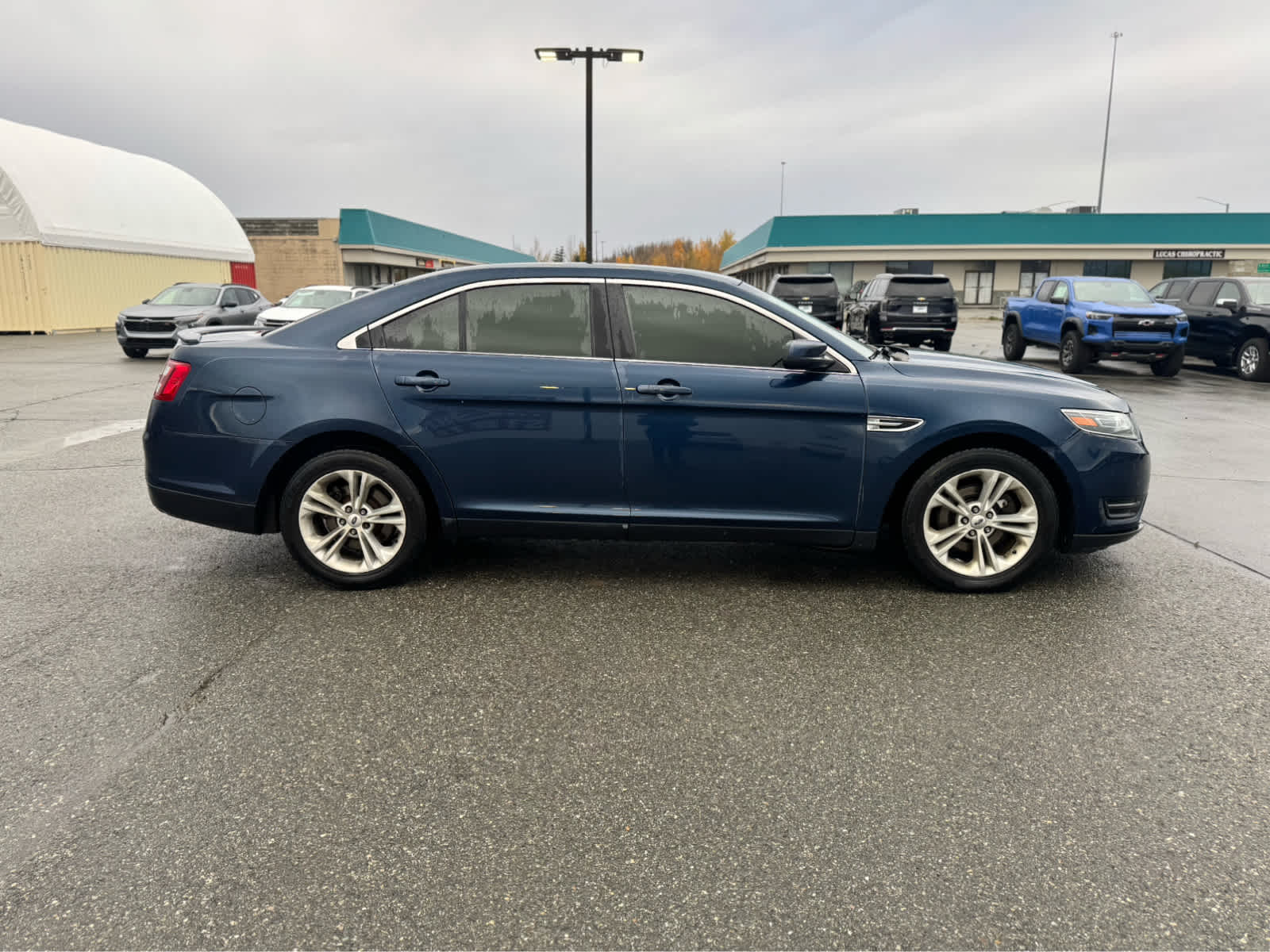 Thumbnail: 2017 Ford Taurus - 6