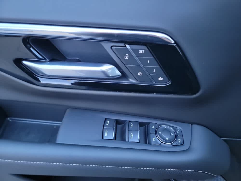 Thumbnail: 2026 Chevrolet Tahoe - 10