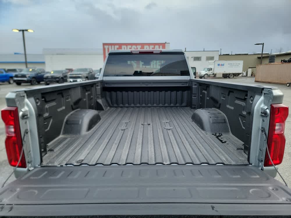 Thumbnail: 2026 Chevrolet Silverado 3500 - 20