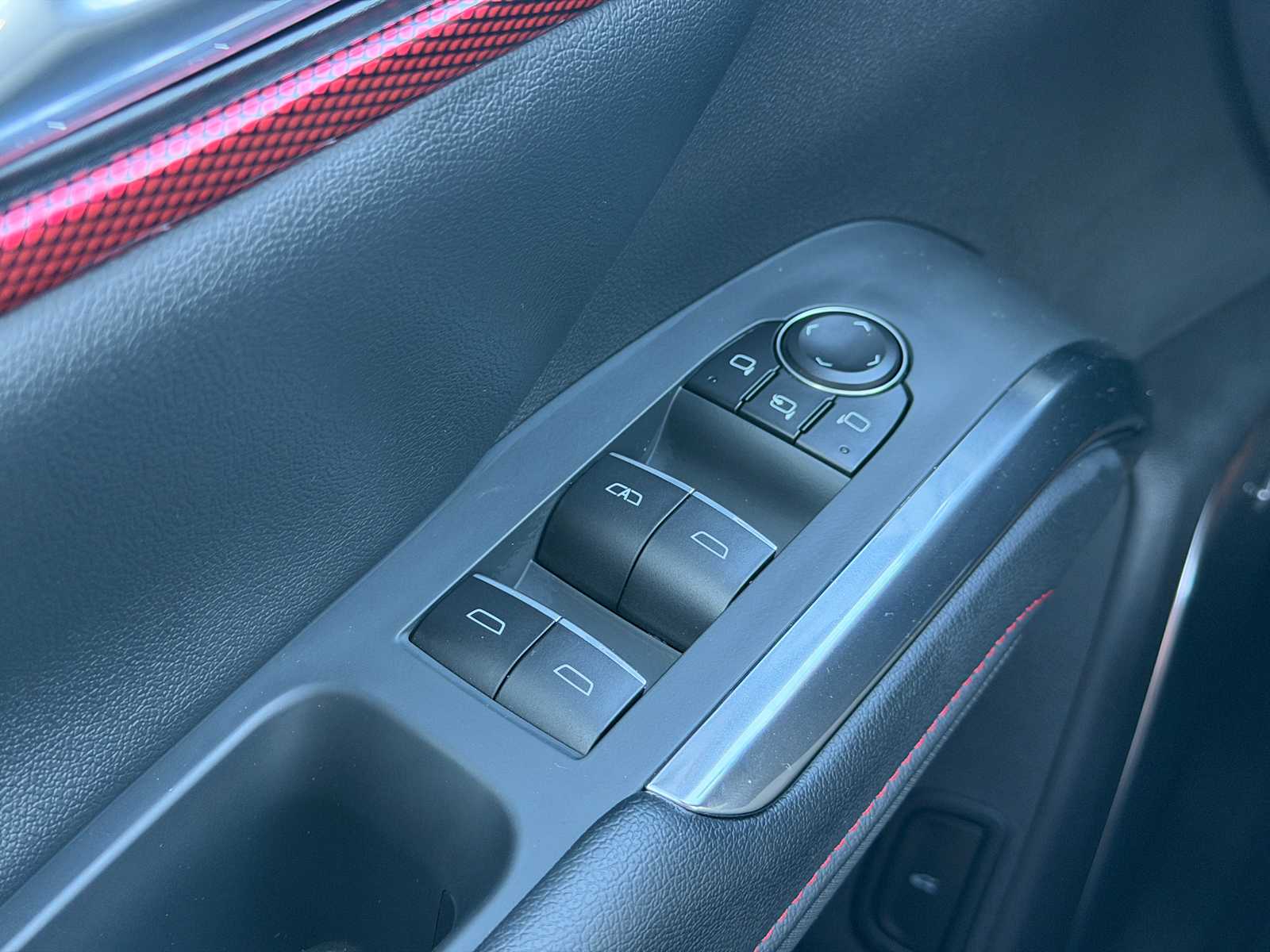 Thumbnail: 2026 Chevrolet Traverse - 3