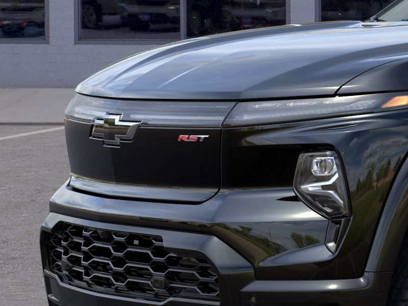 Thumbnail: 2024 Chevrolet Silverado EV - 13
