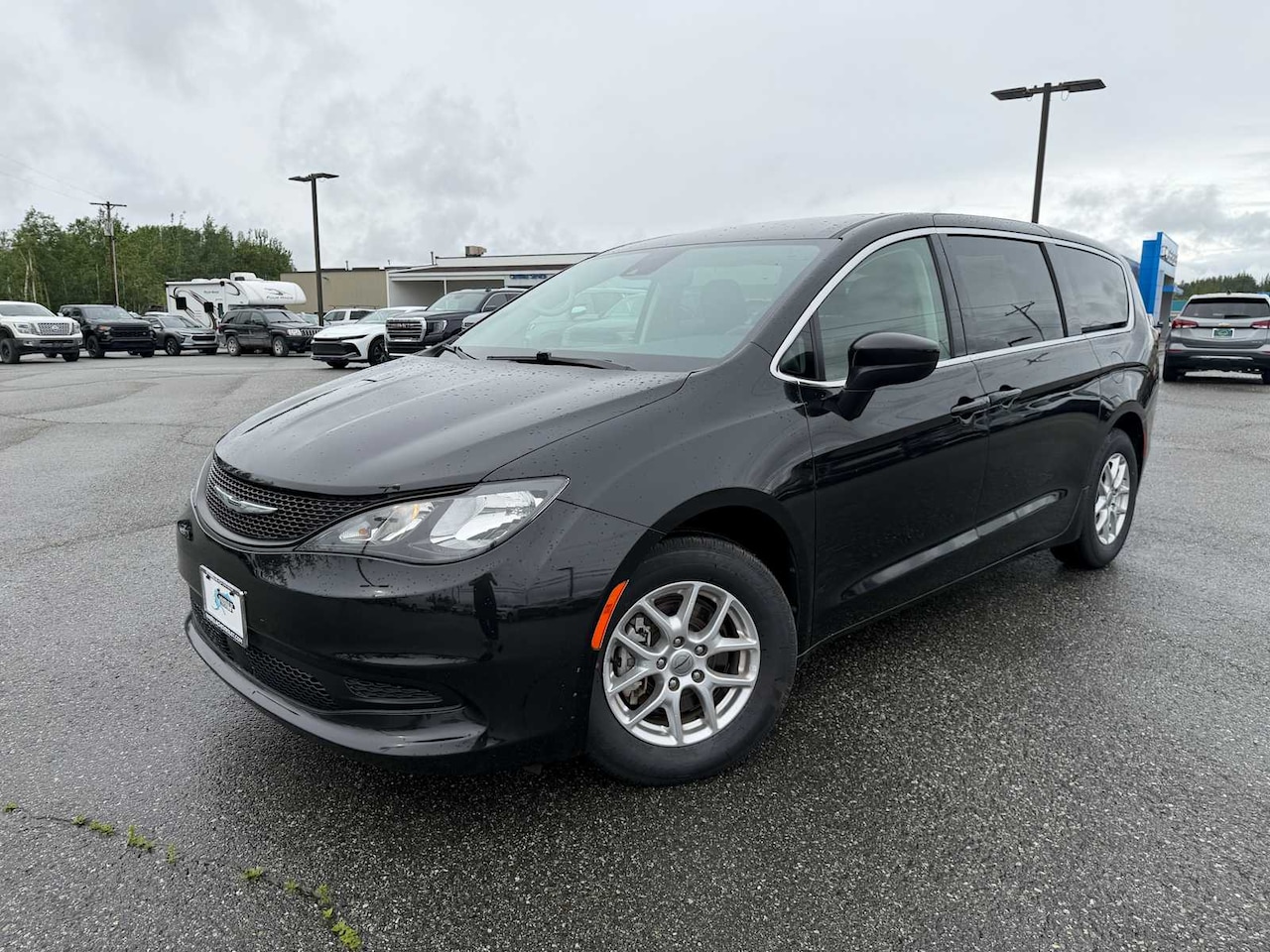 2023 Chrysler Voyager LX - Image 1