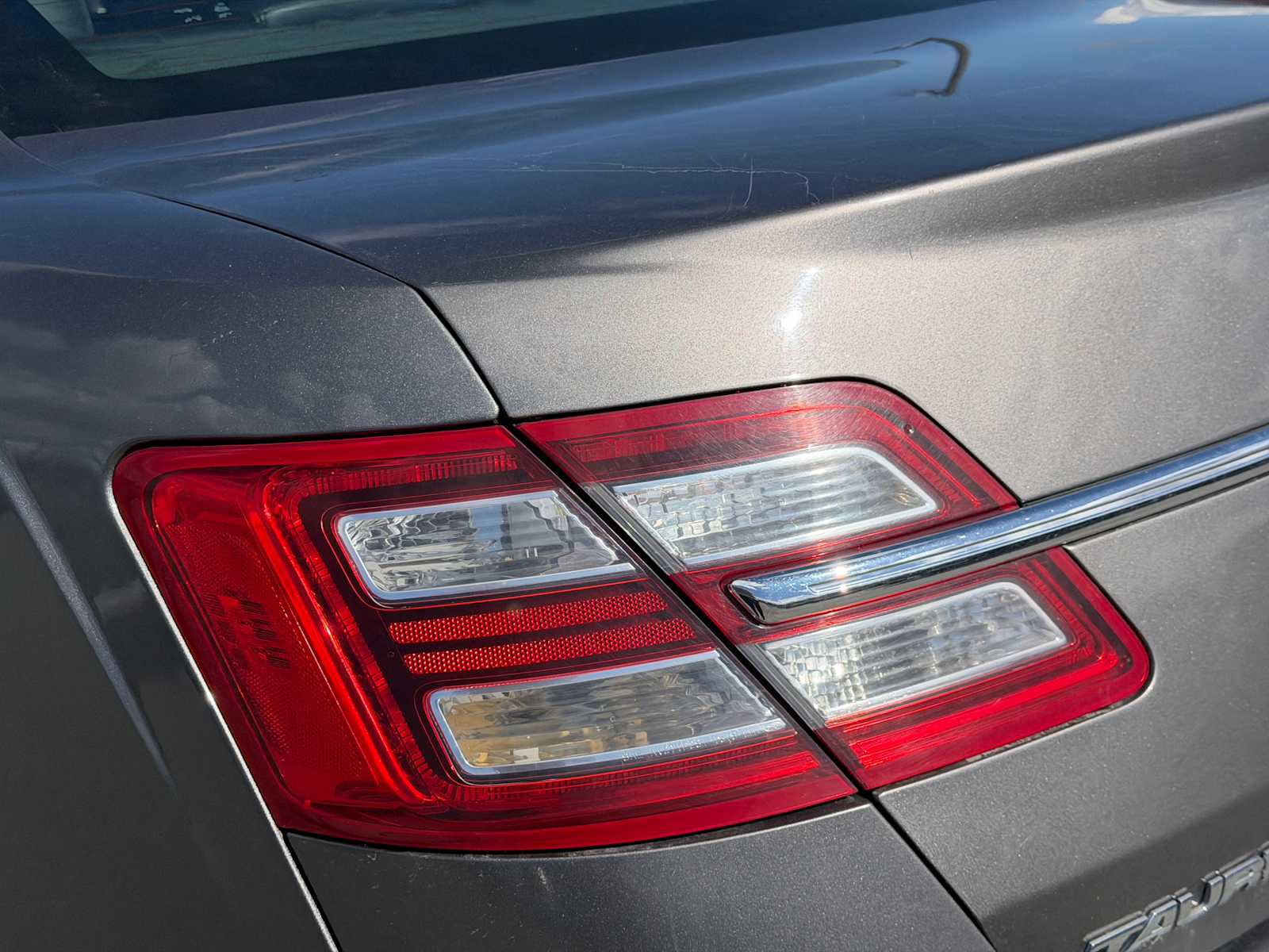 Thumbnail: 2013 Ford Taurus - 24