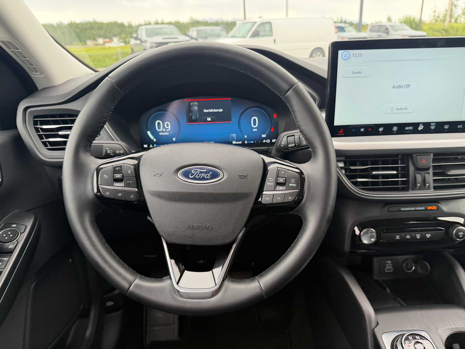 2025 Ford Escape Platinum - Photo 18