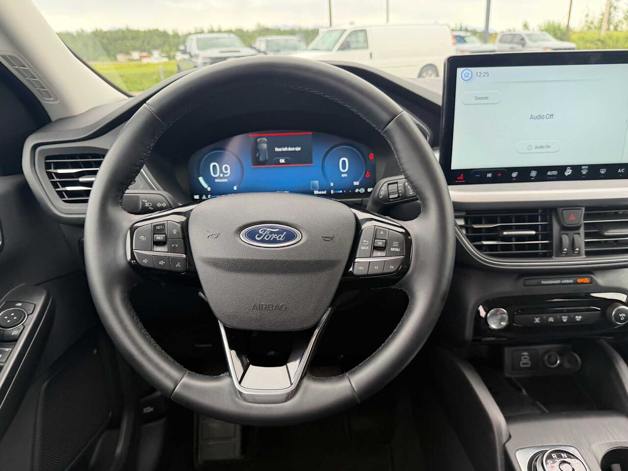 2025 Ford Escape Platinum - Image 18