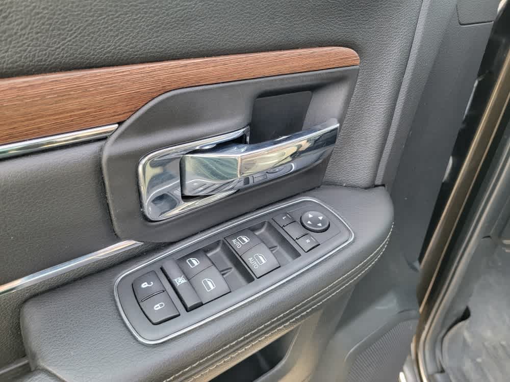 Thumbnail: 2014 RAM 3500 - 8