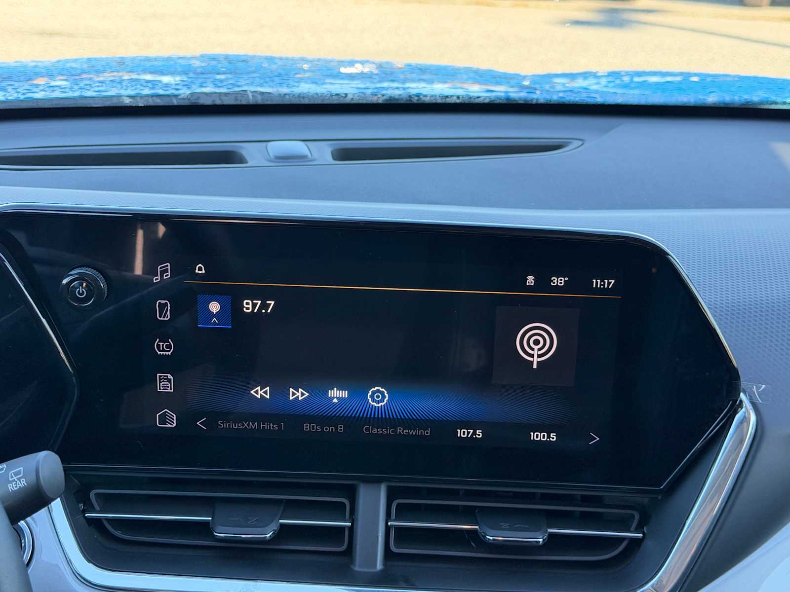 2026 Chevrolet Trax LT - Photo 18