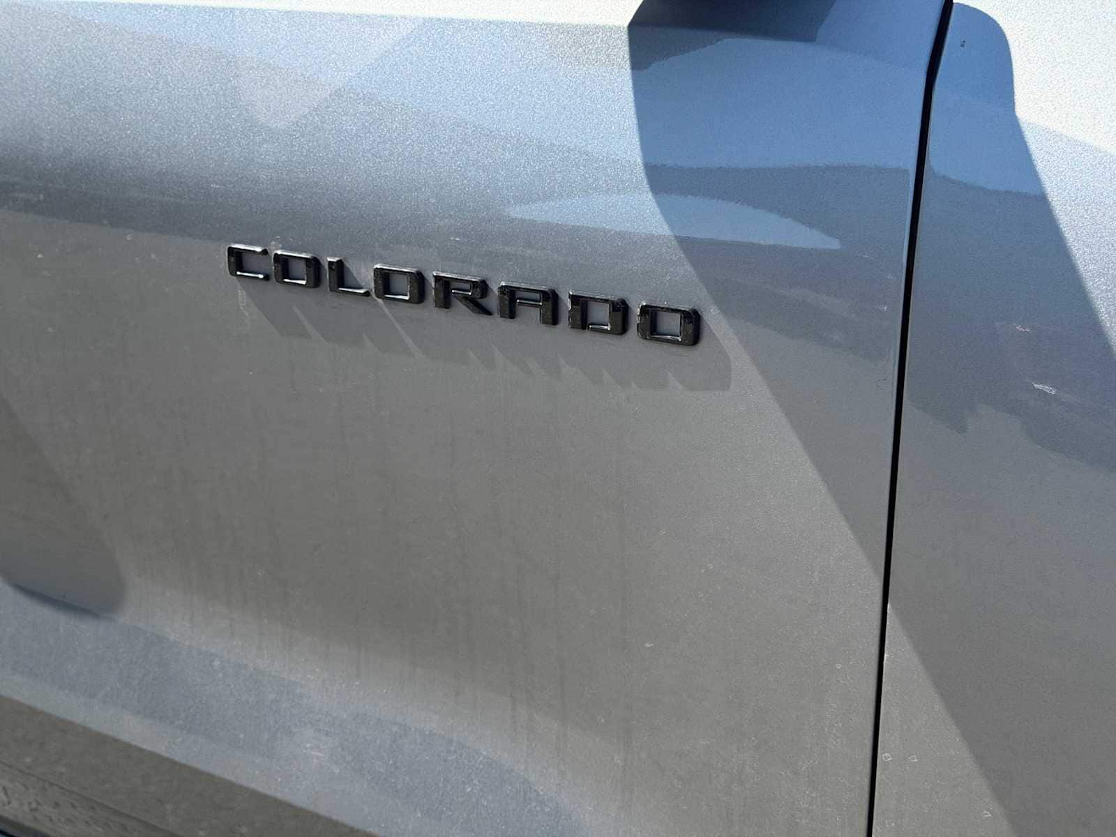 Thumbnail: 2023 Chevrolet Colorado - 18
