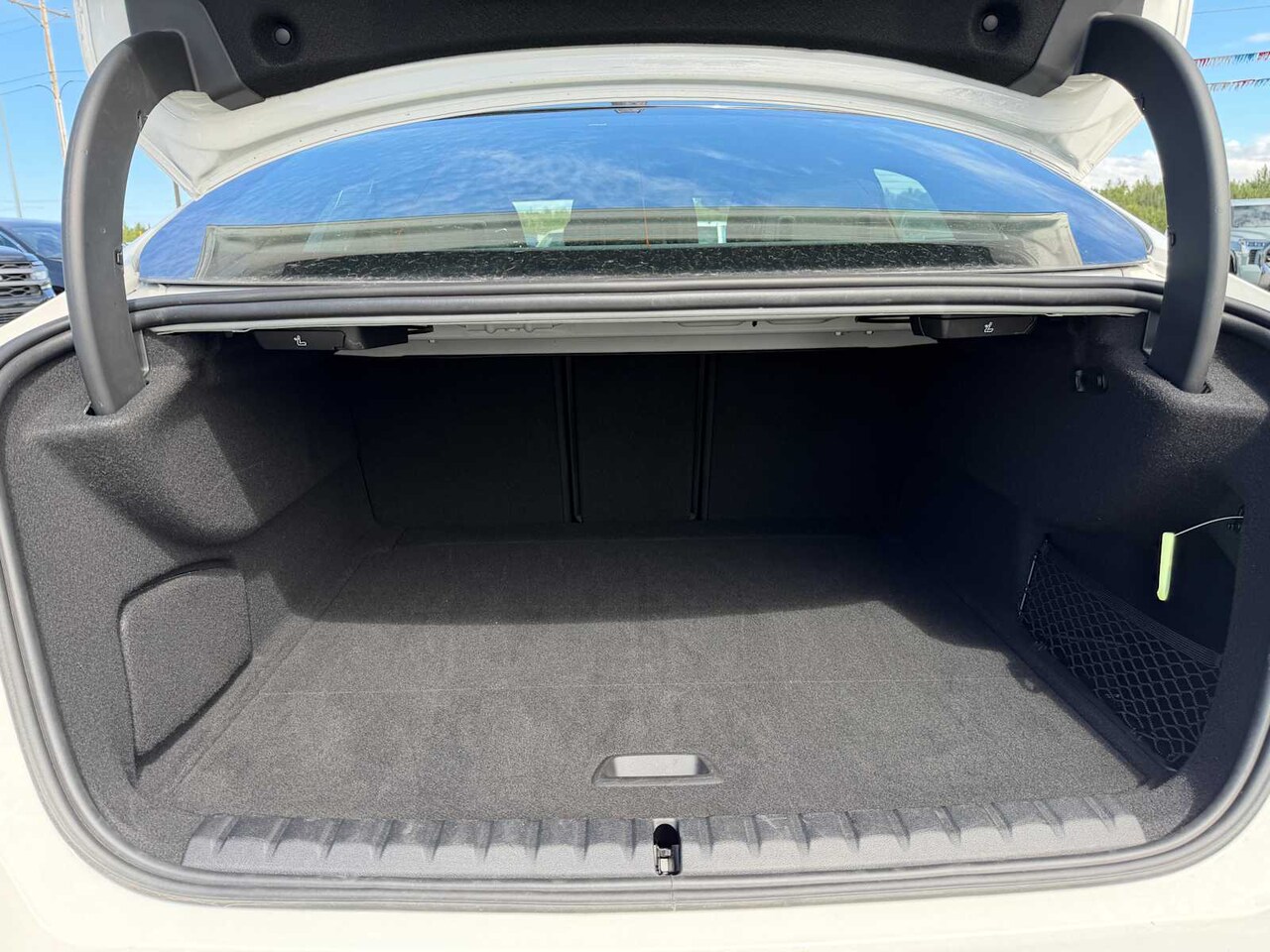 2024 Chevrolet Equinox LT - Image 39