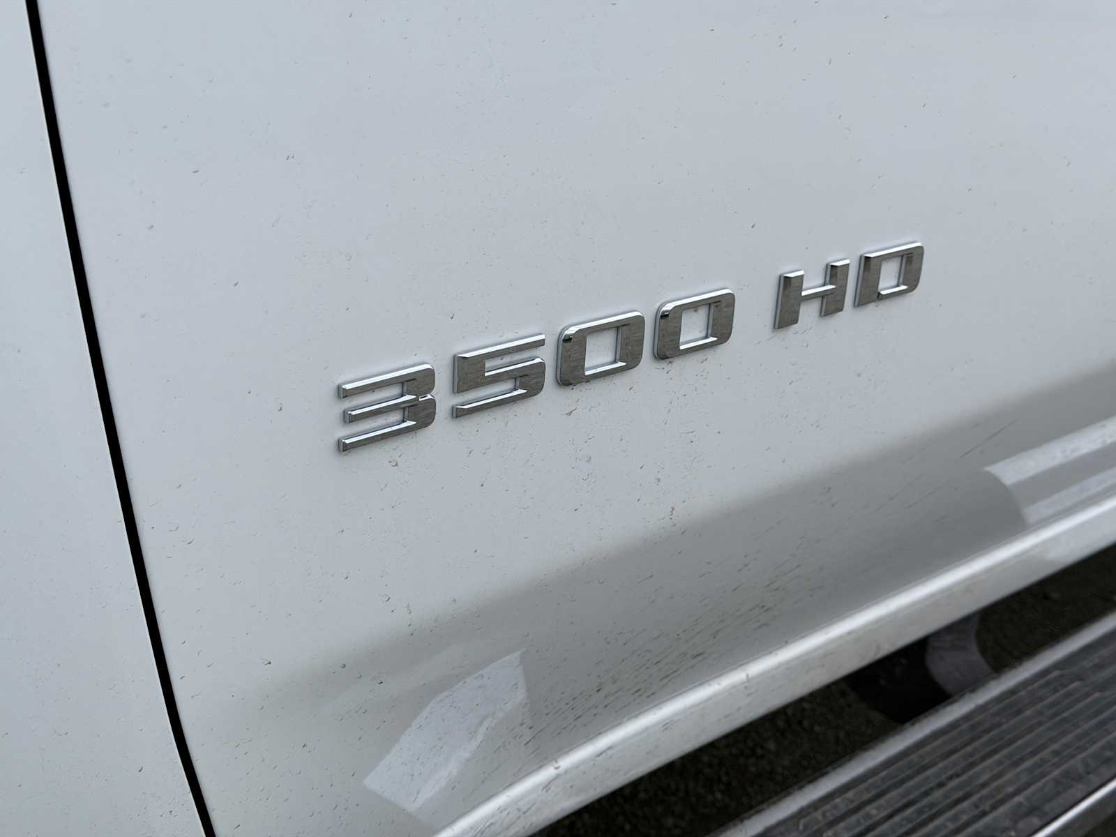2025 Chevrolet Silverado 3500HD LT - Photo 11