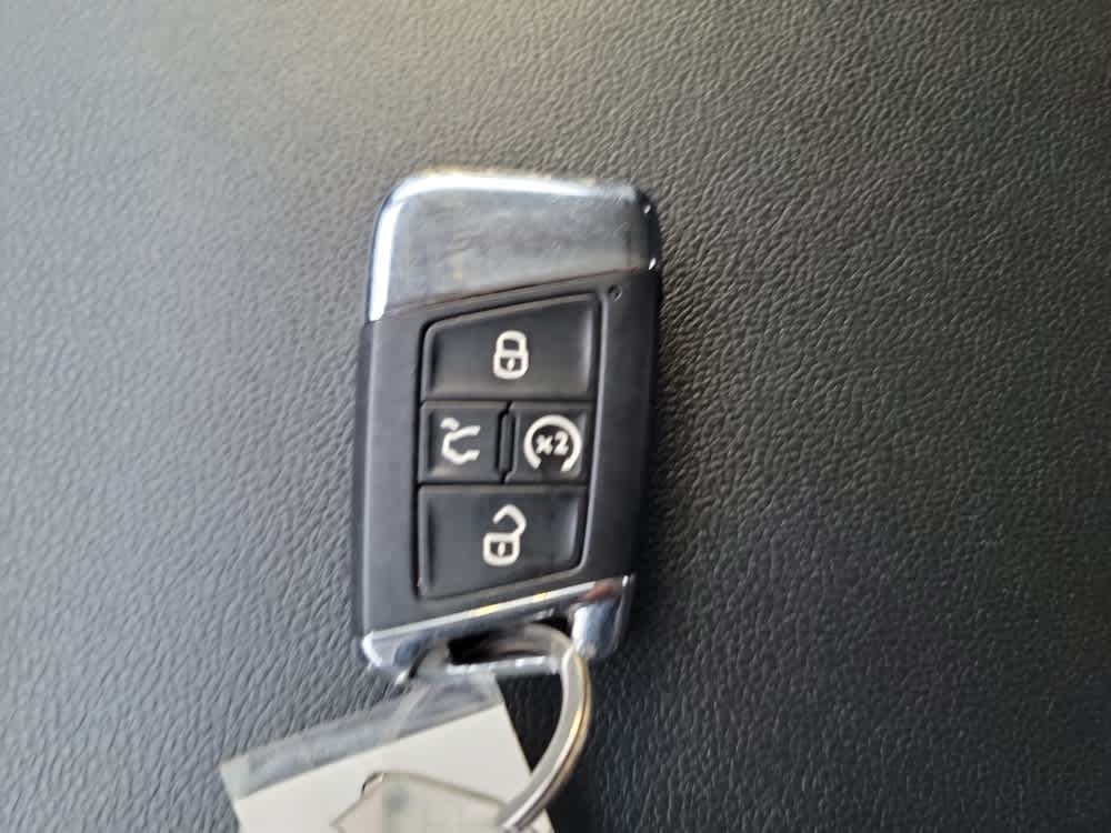 Thumbnail: 2021 Volkswagen Atlas - 23