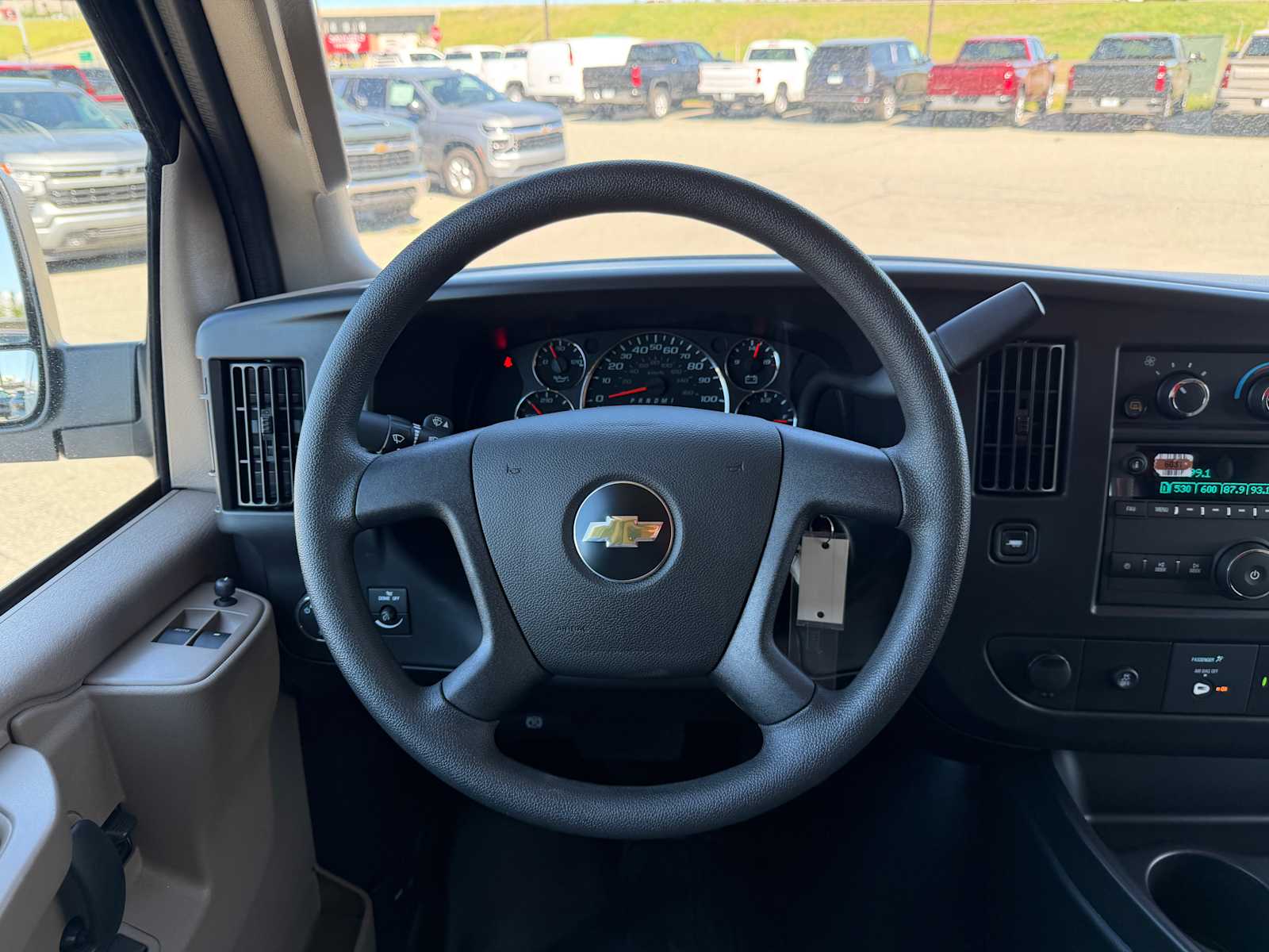 2025 Chevrolet Express Cargo Work Van - Photo 20