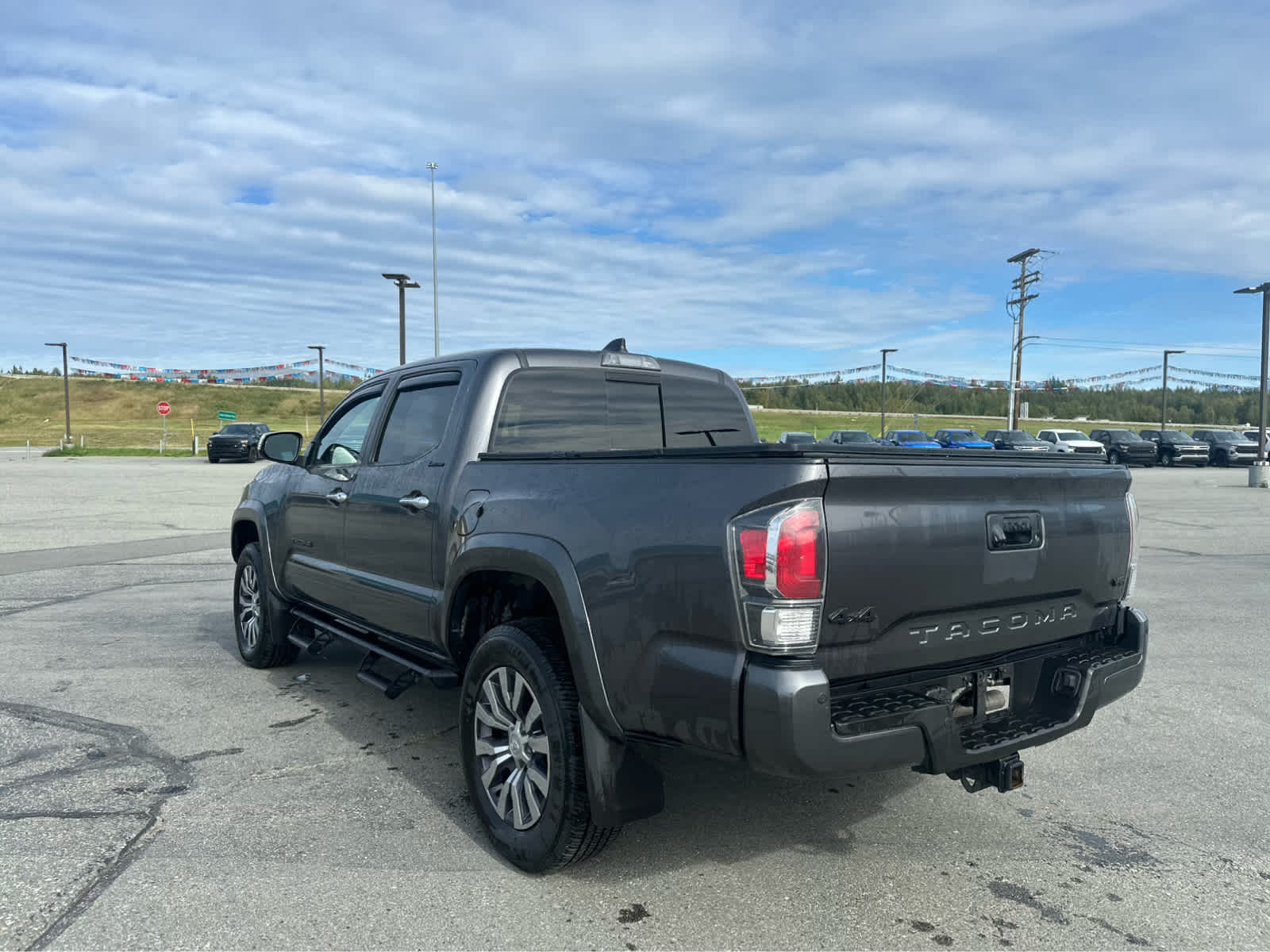 Thumbnail: 2022 Toyota Tacoma - 5