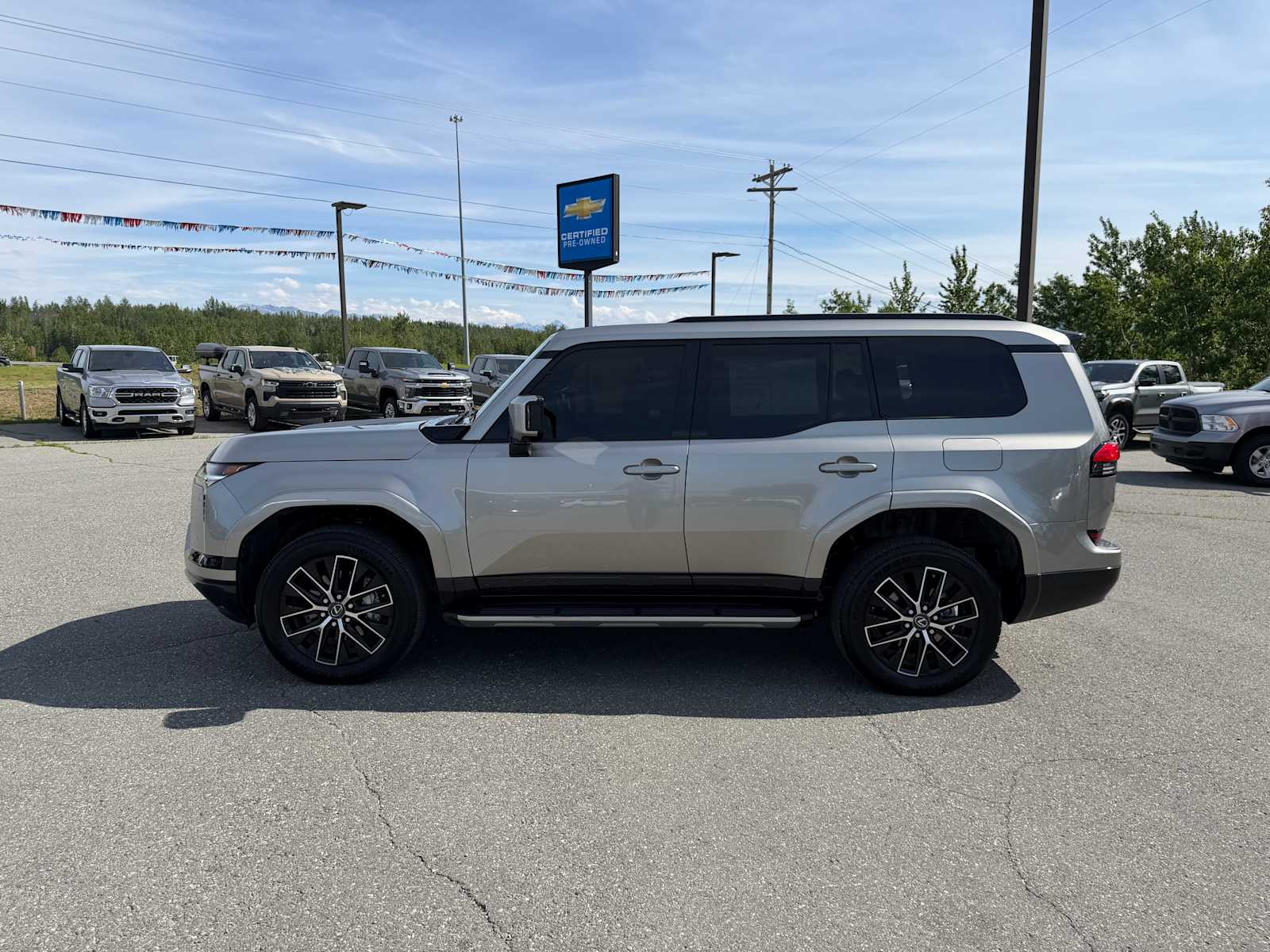 Thumbnail: 2025 Lexus GX - 9