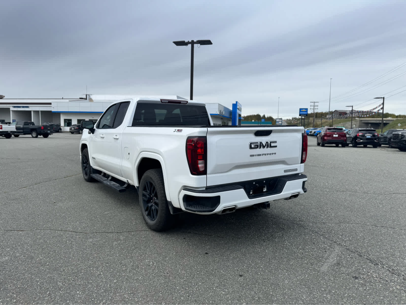 Thumbnail: 2023 GMC Sierra 1500 - 3