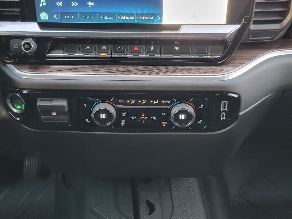 Thumbnail: 2026 Chevrolet Silverado 1500 - 17