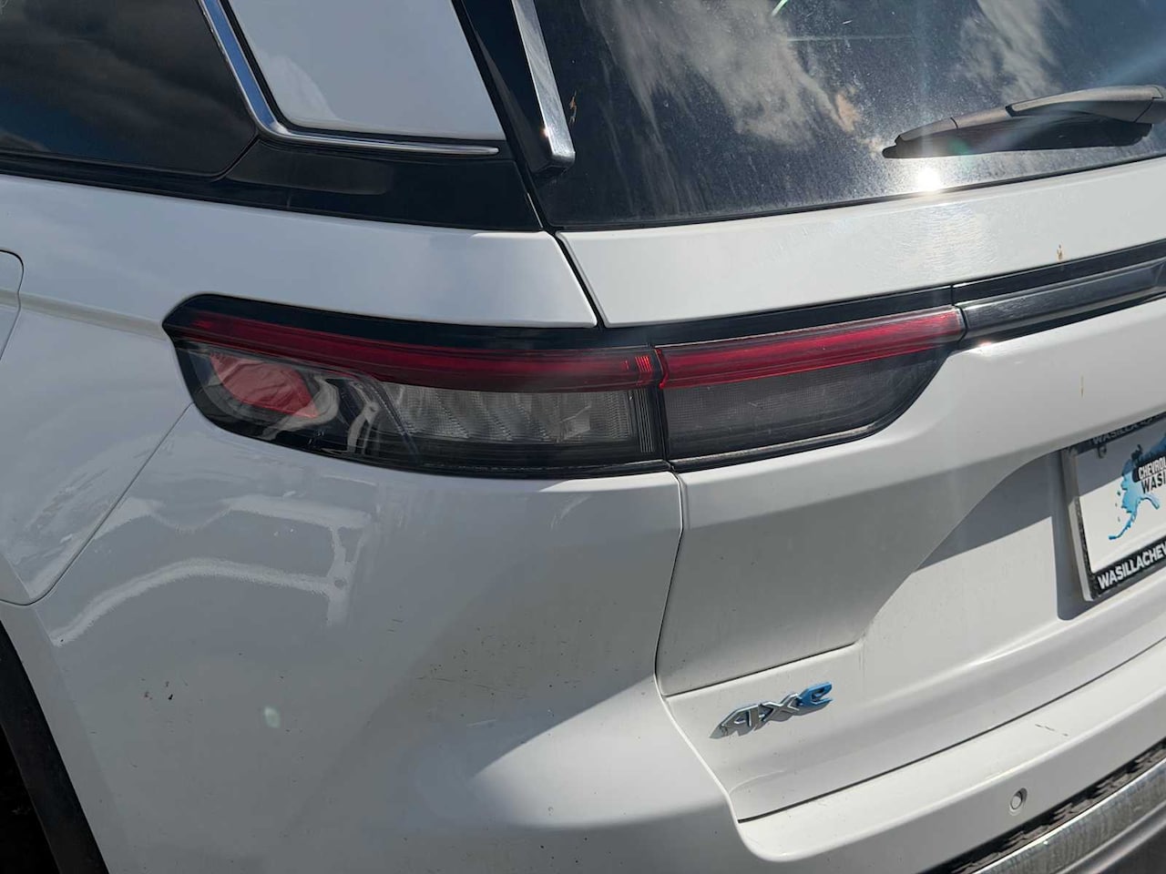2024 Jeep Grand Cherokee 4xe - Image 10