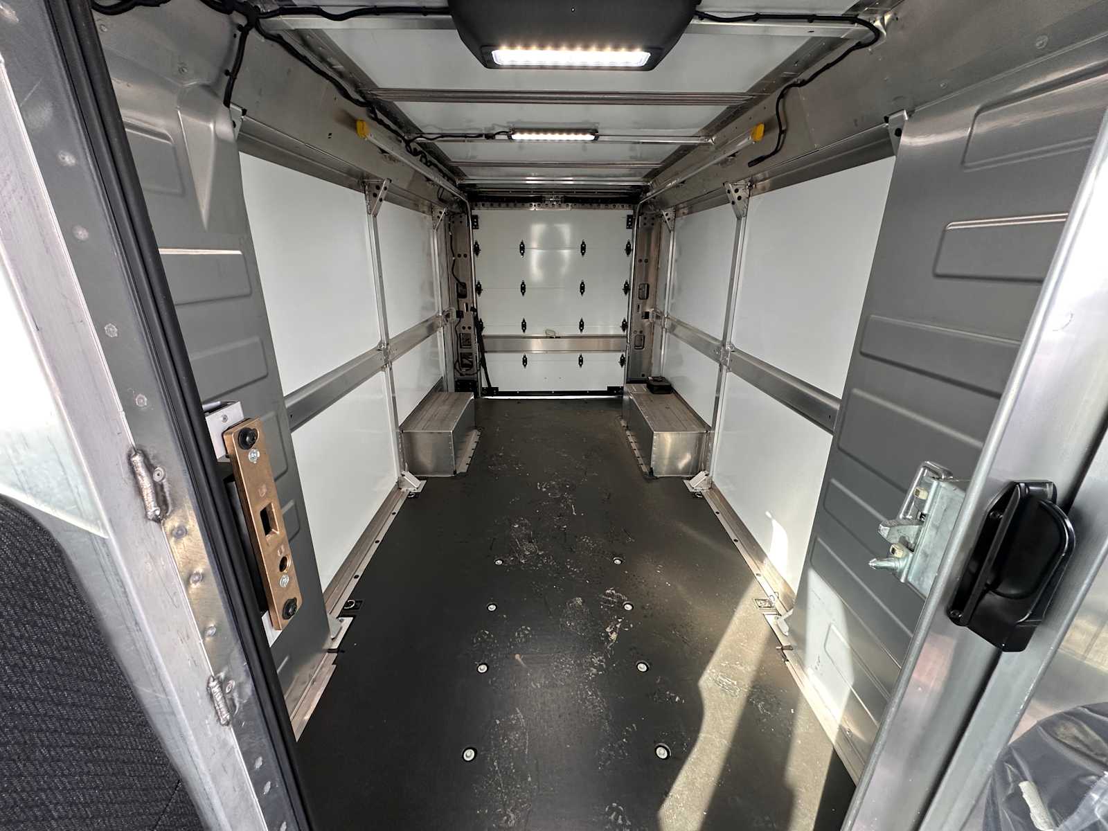 Thumbnail: 2025 Chevrolet BrightDrop - 17