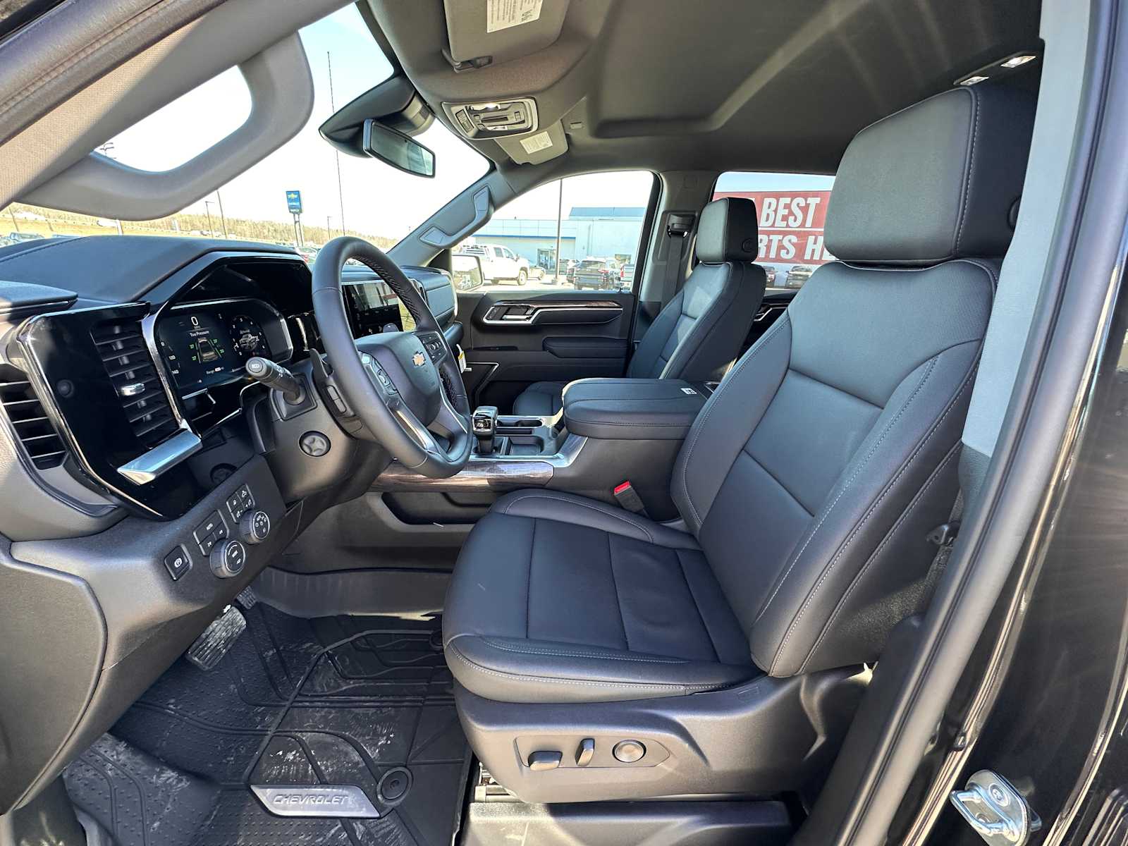 Thumbnail: 2026 Chevrolet Silverado 1500 - 6