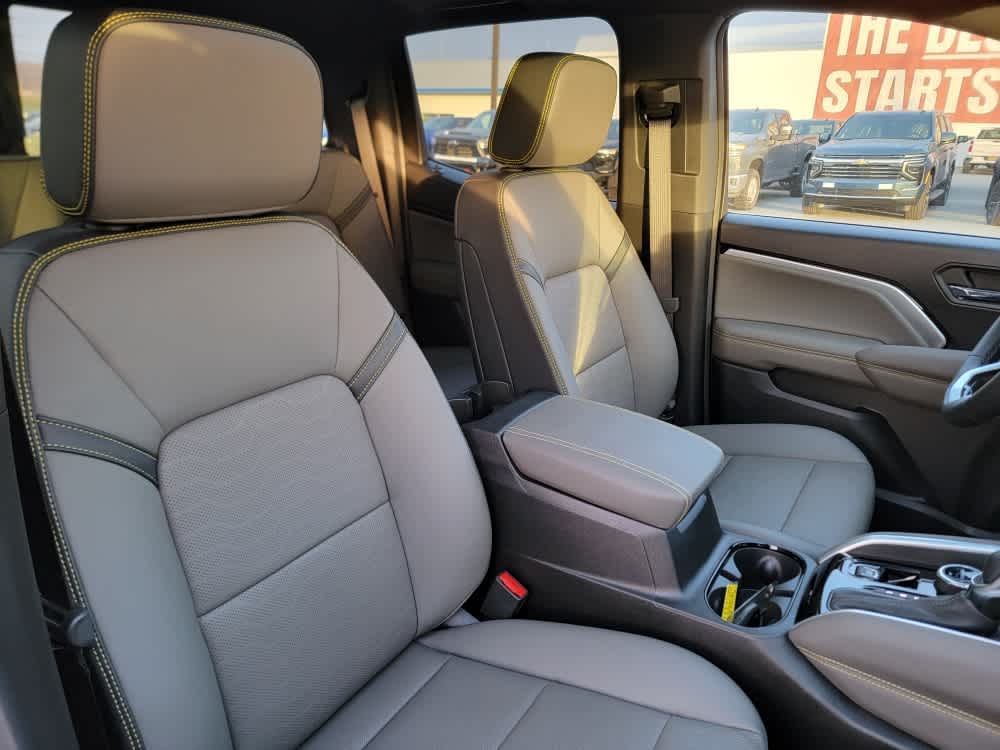 Thumbnail: 2026 Chevrolet Colorado - 18