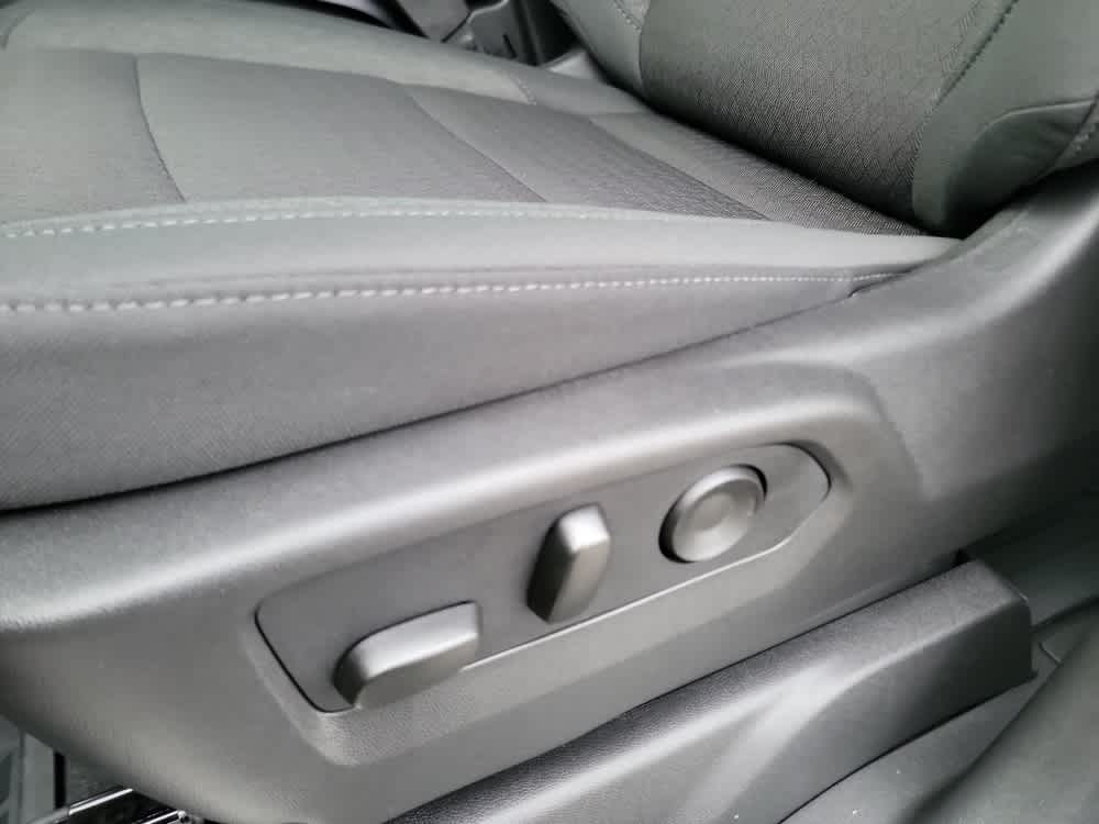 Thumbnail: 2026 Chevrolet Silverado 3500 - 11