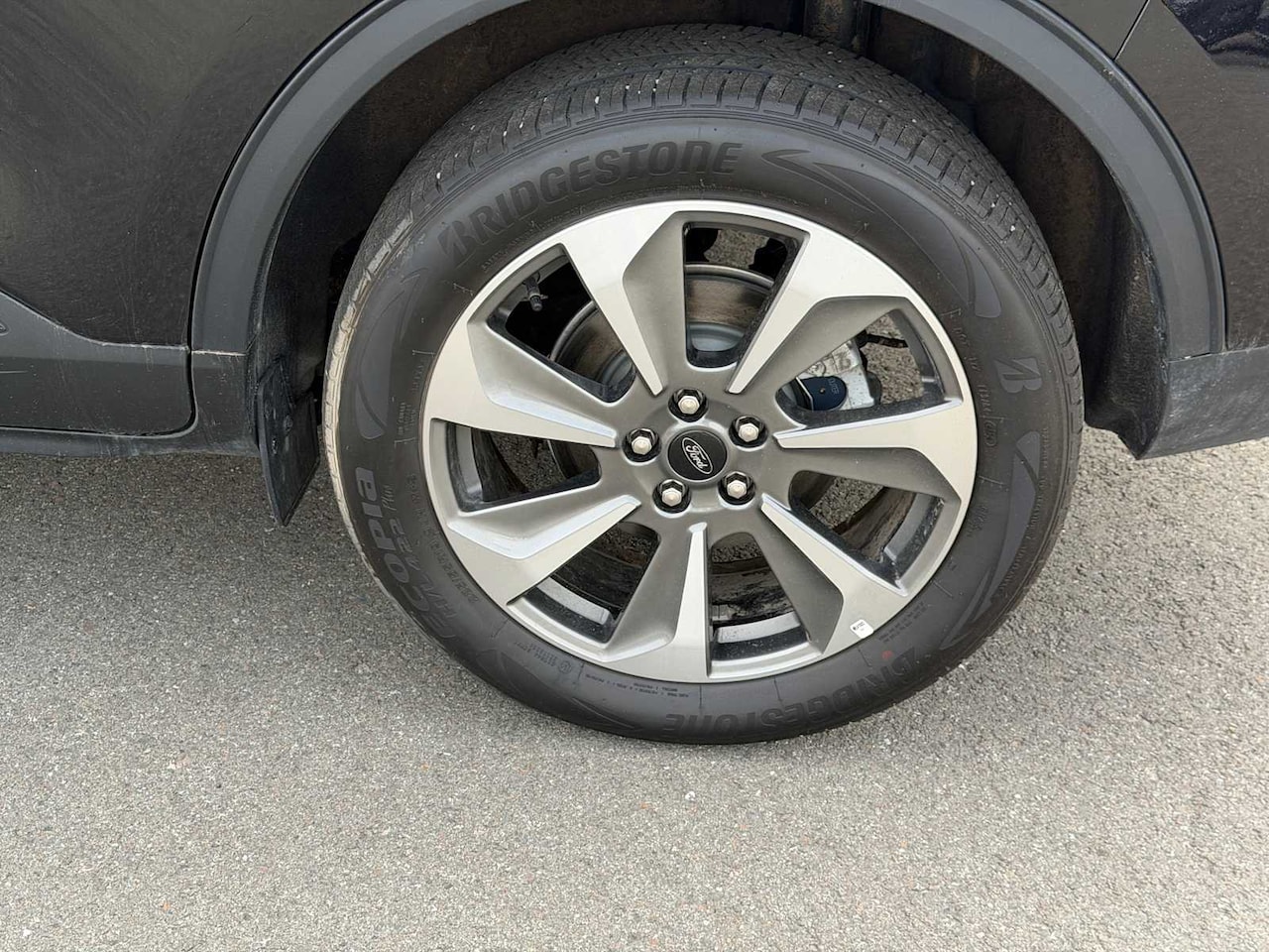 2025 Ford Escape Platinum - Image 17
