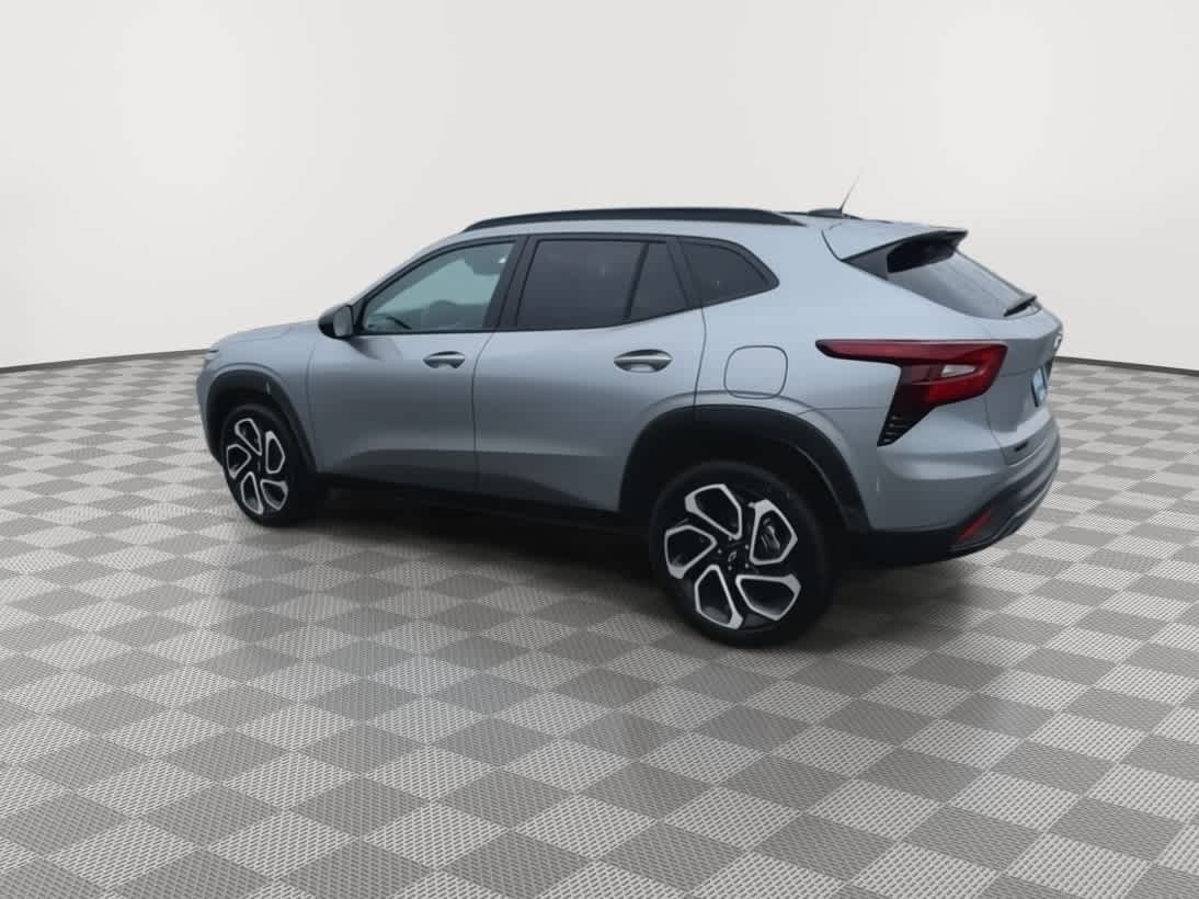 Thumbnail: 2025 Chevrolet Trax - 8