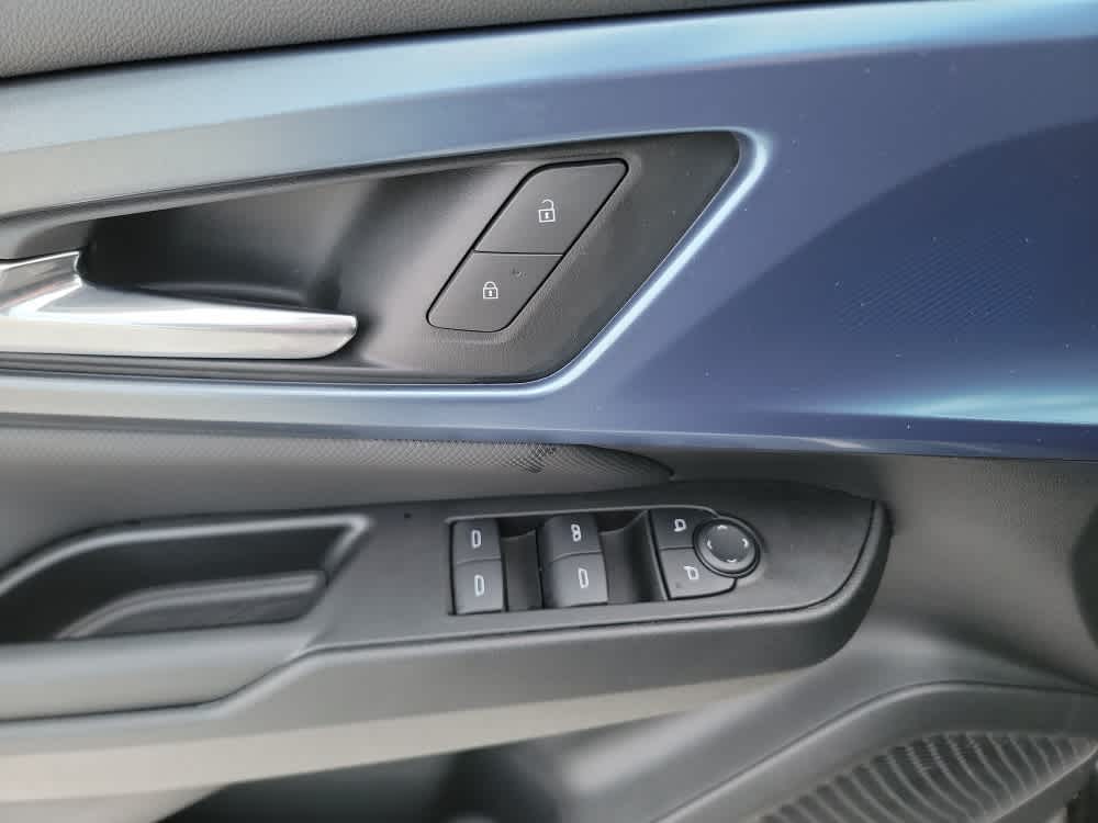 Thumbnail: 2025 Chevrolet Equinox - 10