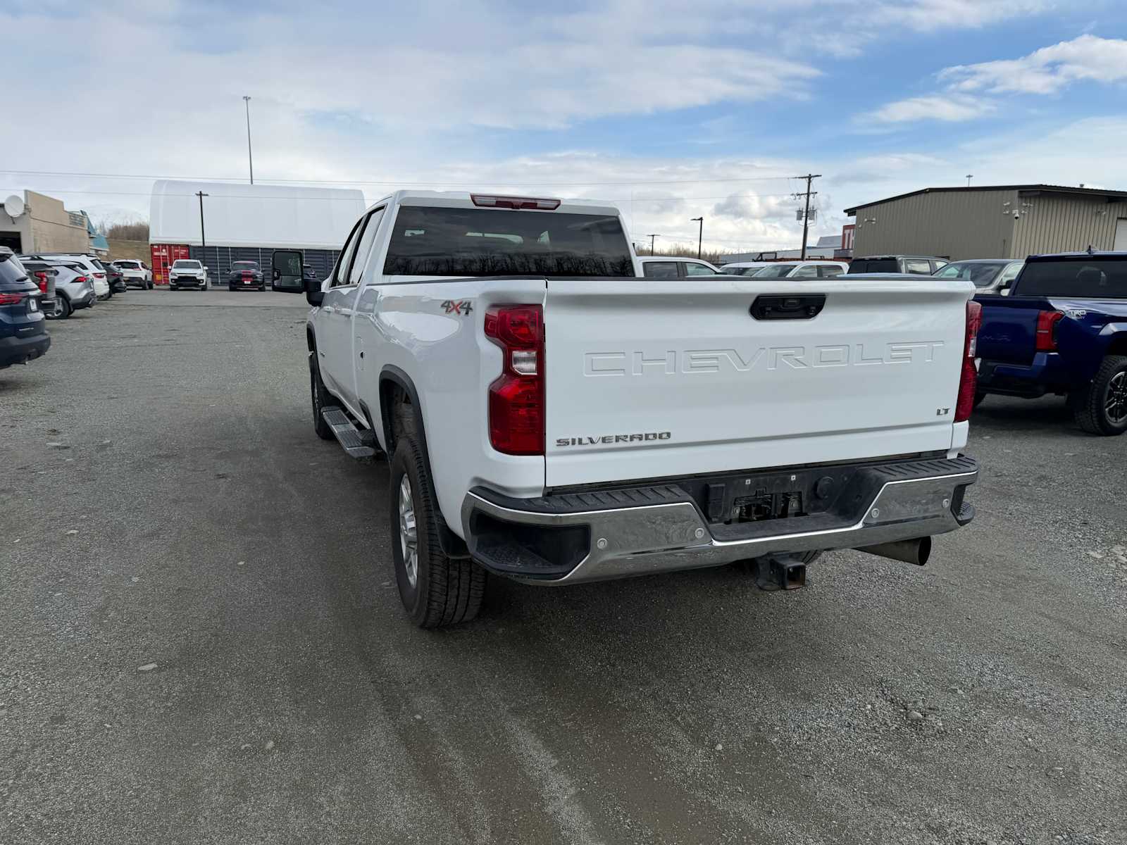 2025 Chevrolet Silverado 3500HD LT - Photo 9
