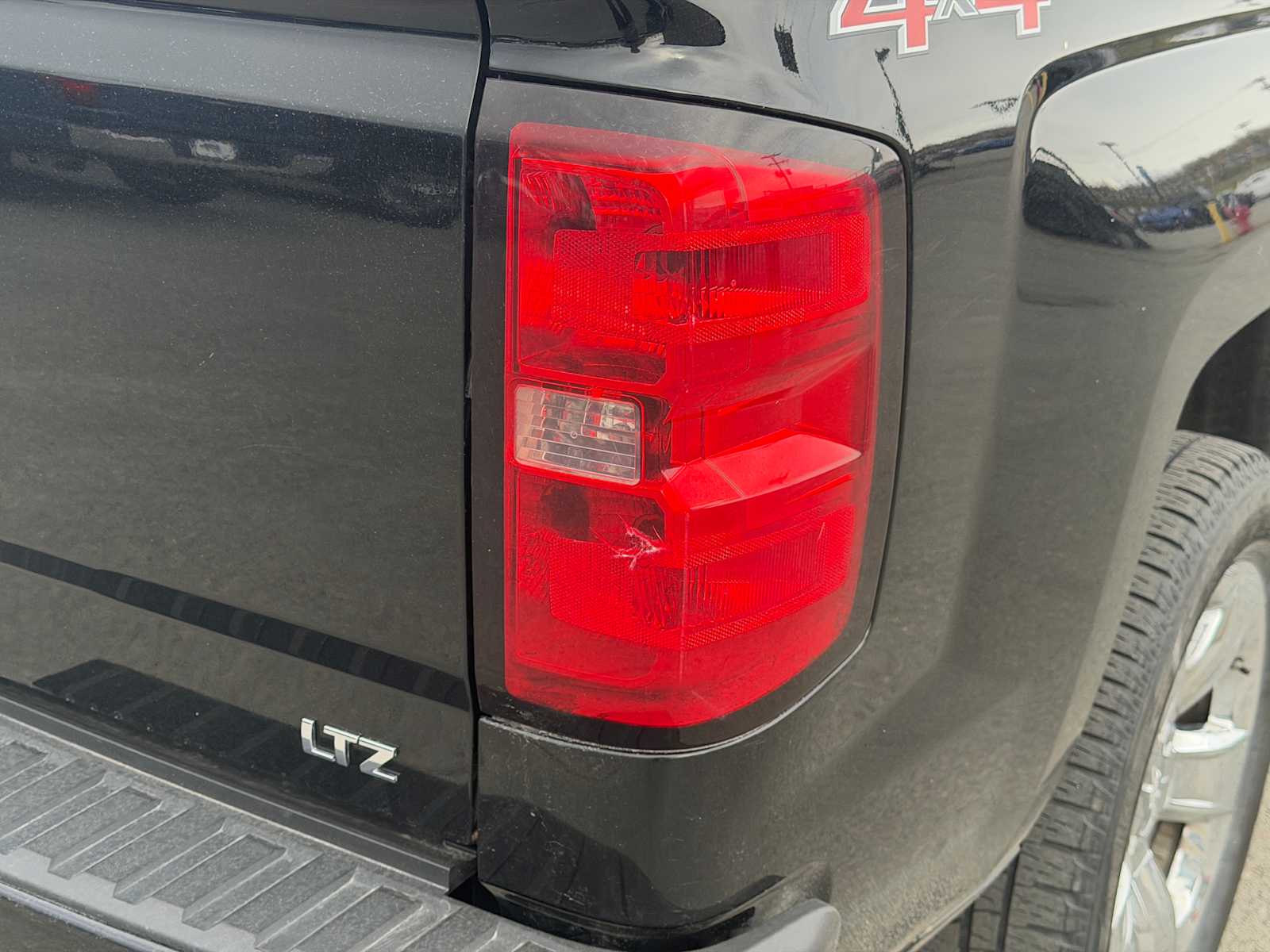 Thumbnail: 2015 Chevrolet Silverado 1500 - 21