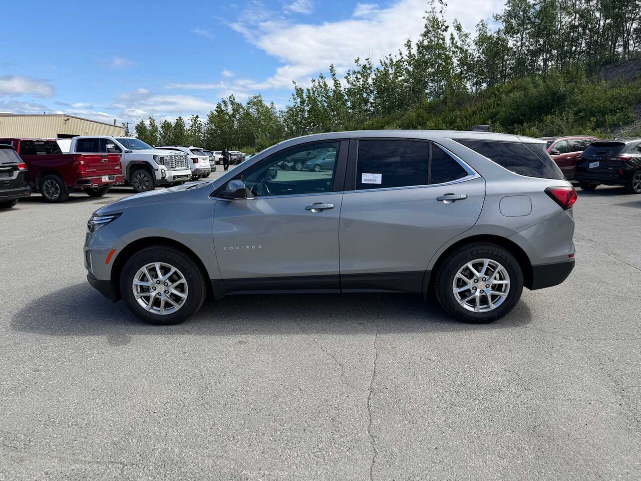 2024 Chevrolet Equinox LT - Image 2