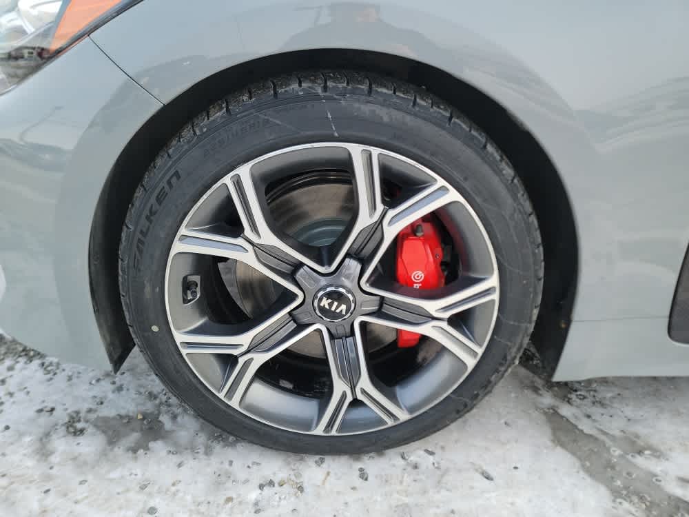 Thumbnail: 2018 Kia Stinger - 9