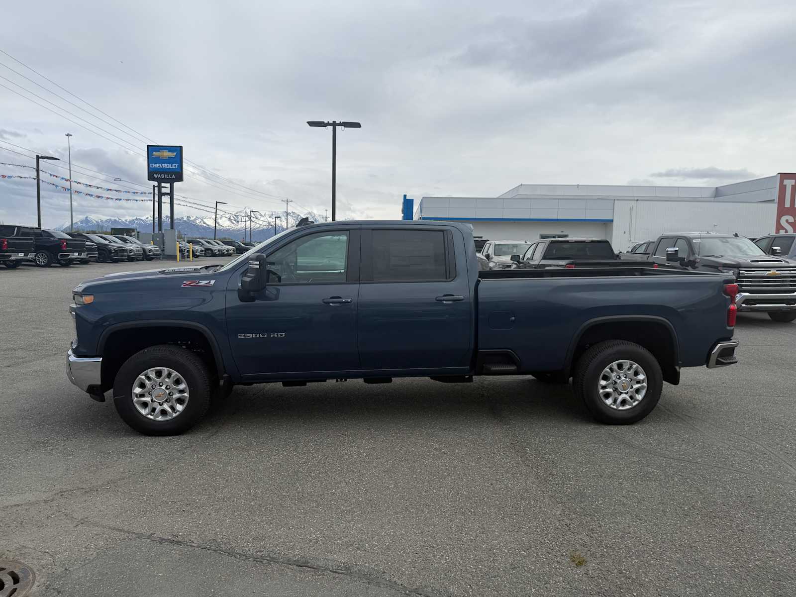Thumbnail: 2026 Chevrolet Silverado 2500 - 8
