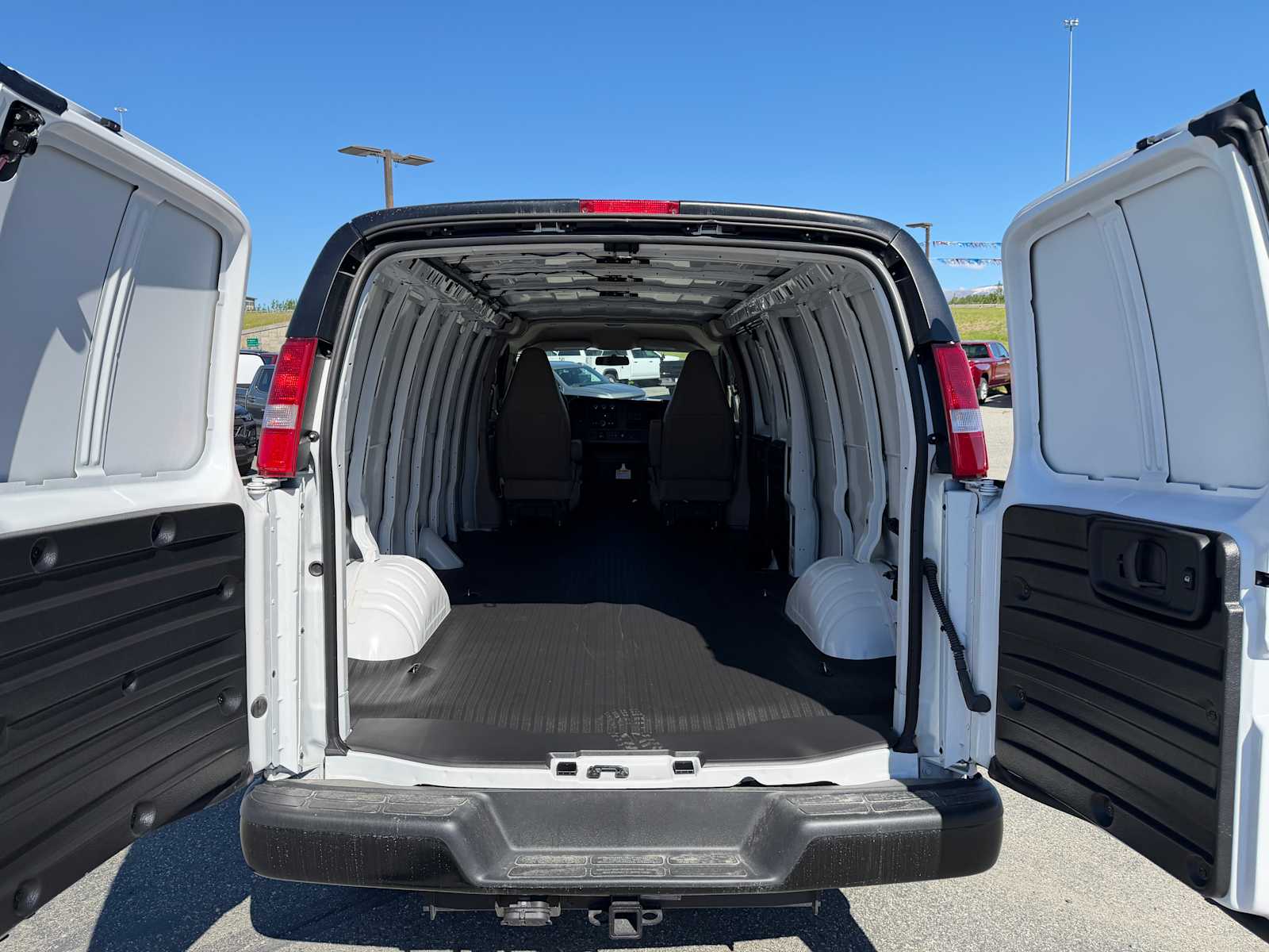 2025 Chevrolet Express Cargo Work Van - Photo 17