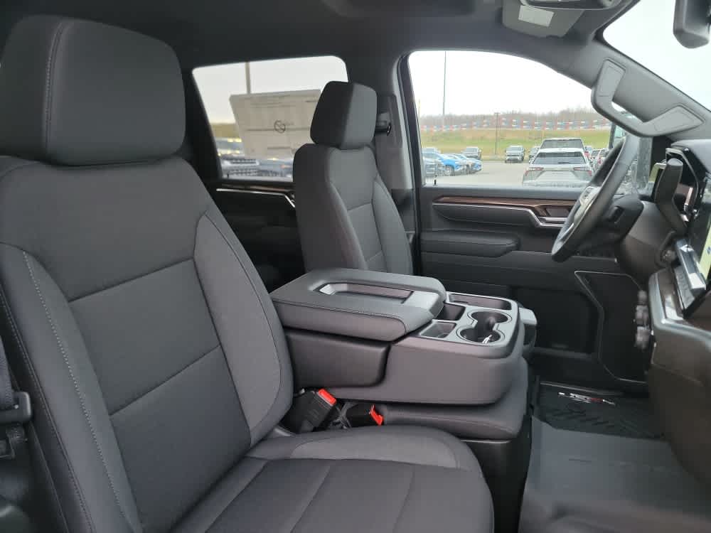 Thumbnail: 2026 Chevrolet Silverado 2500 - 17