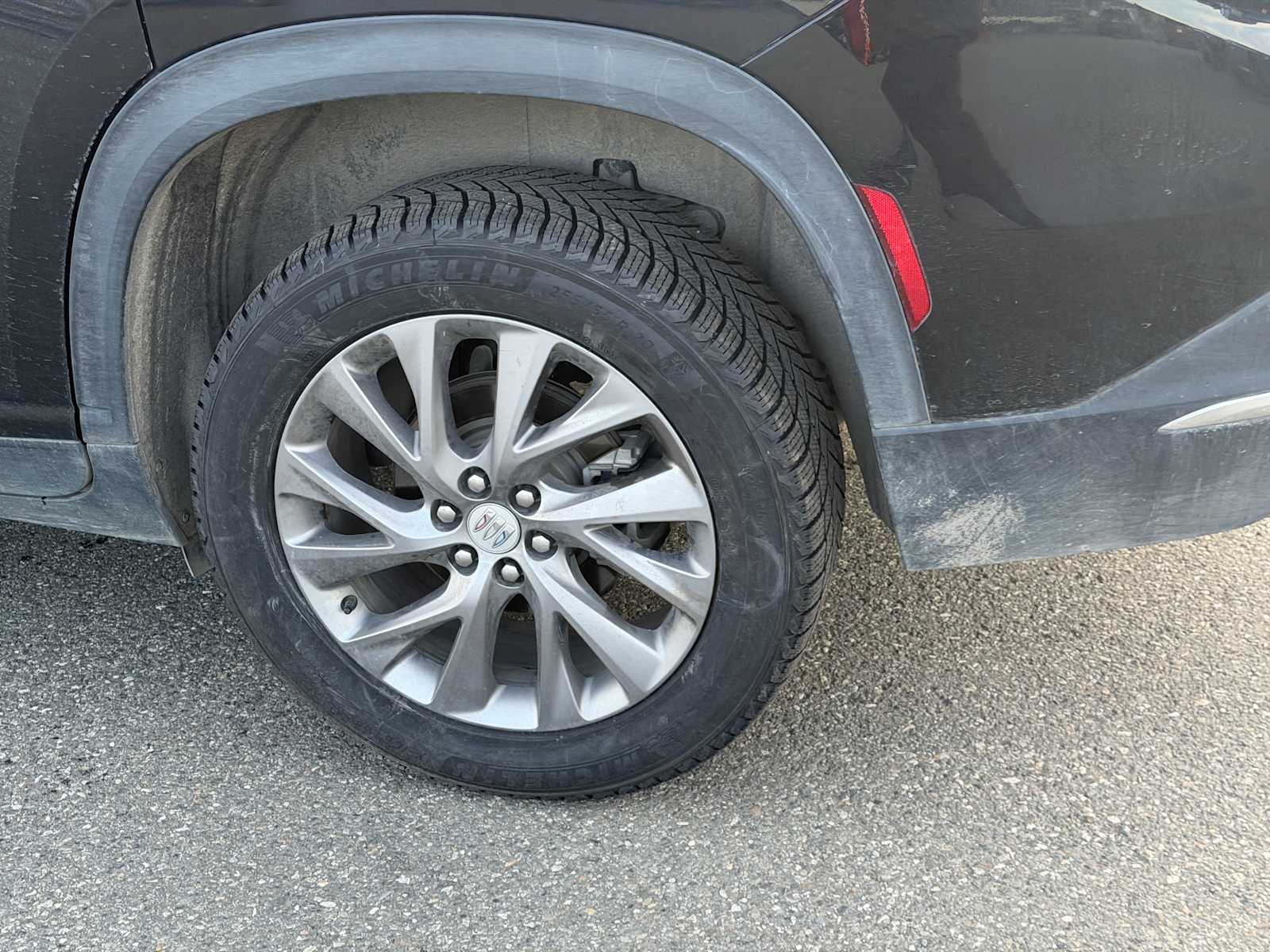 2025 Buick Enclave Preferred - Photo 21