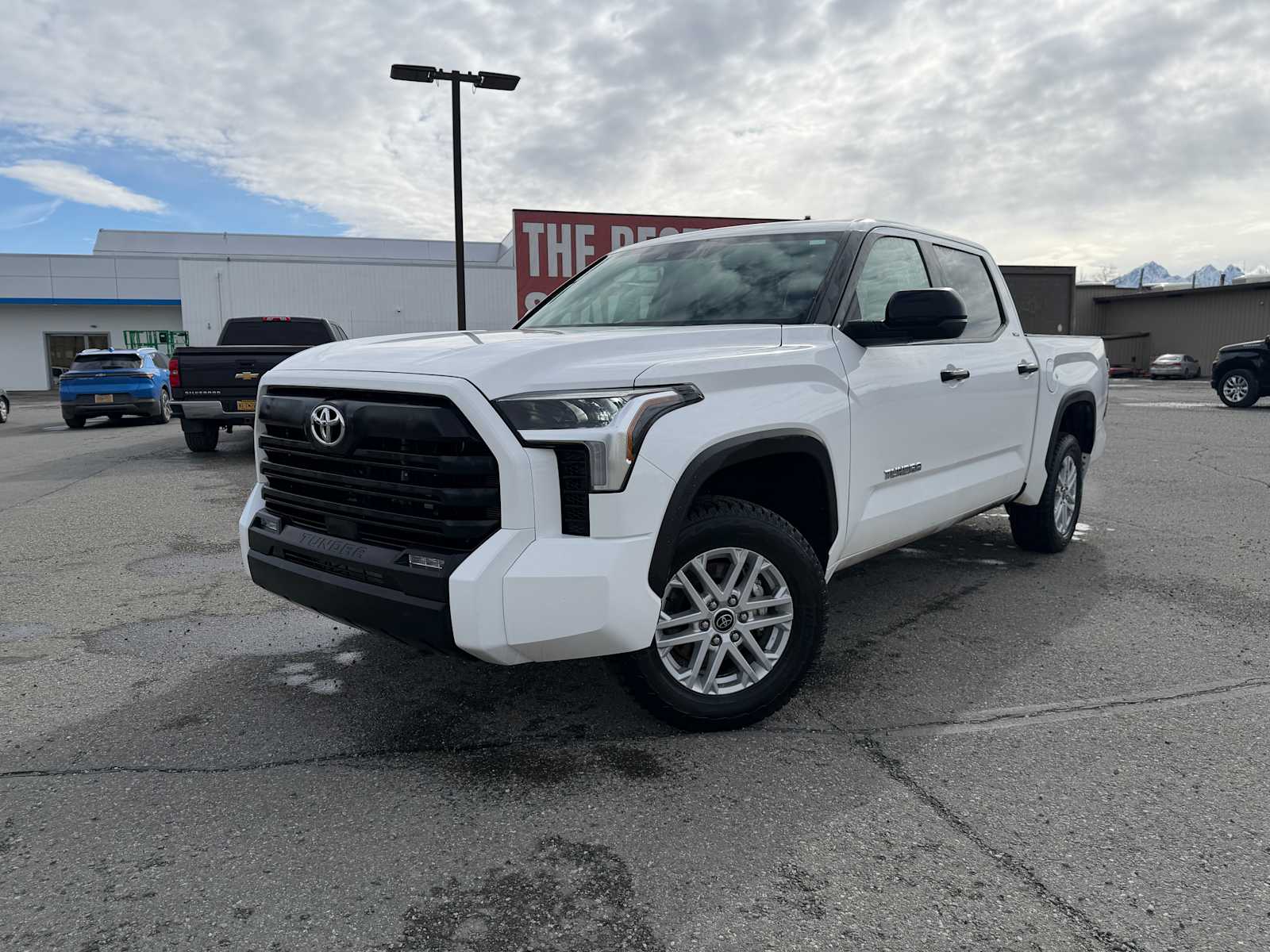 Thumbnail: 2024 Toyota Tundra - 1
