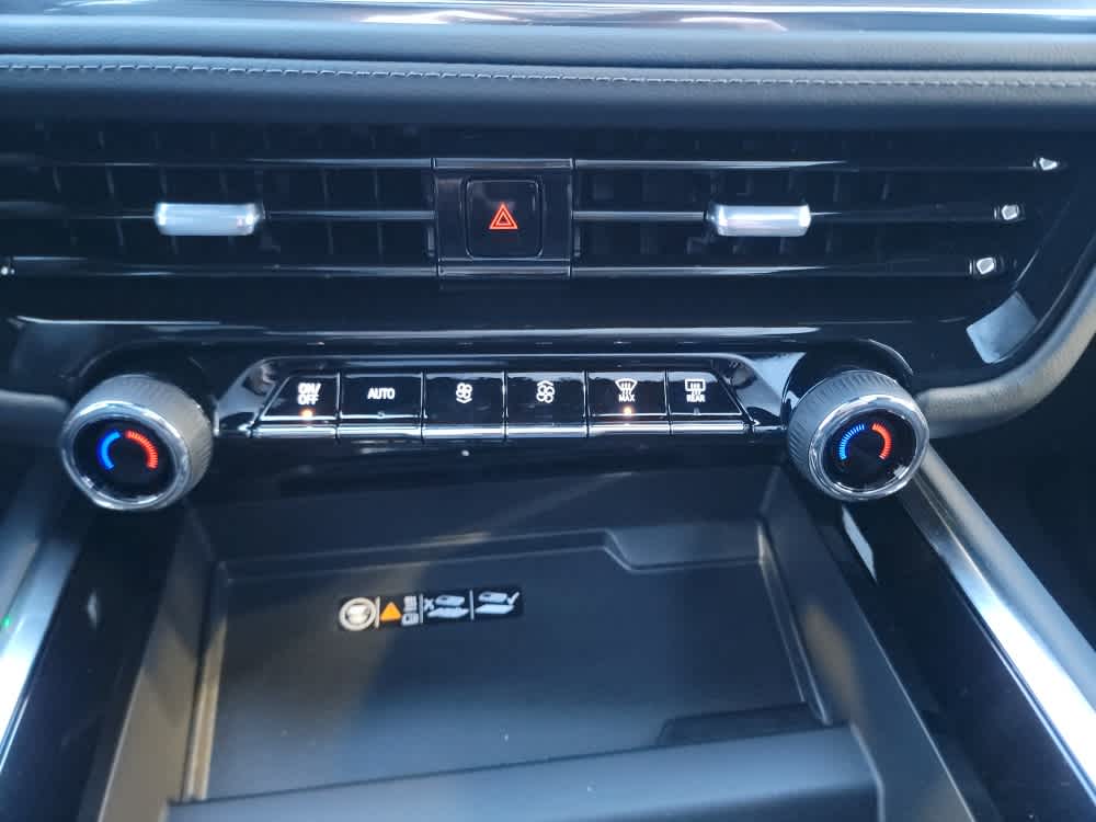 Thumbnail: 2026 Chevrolet Suburban - 20