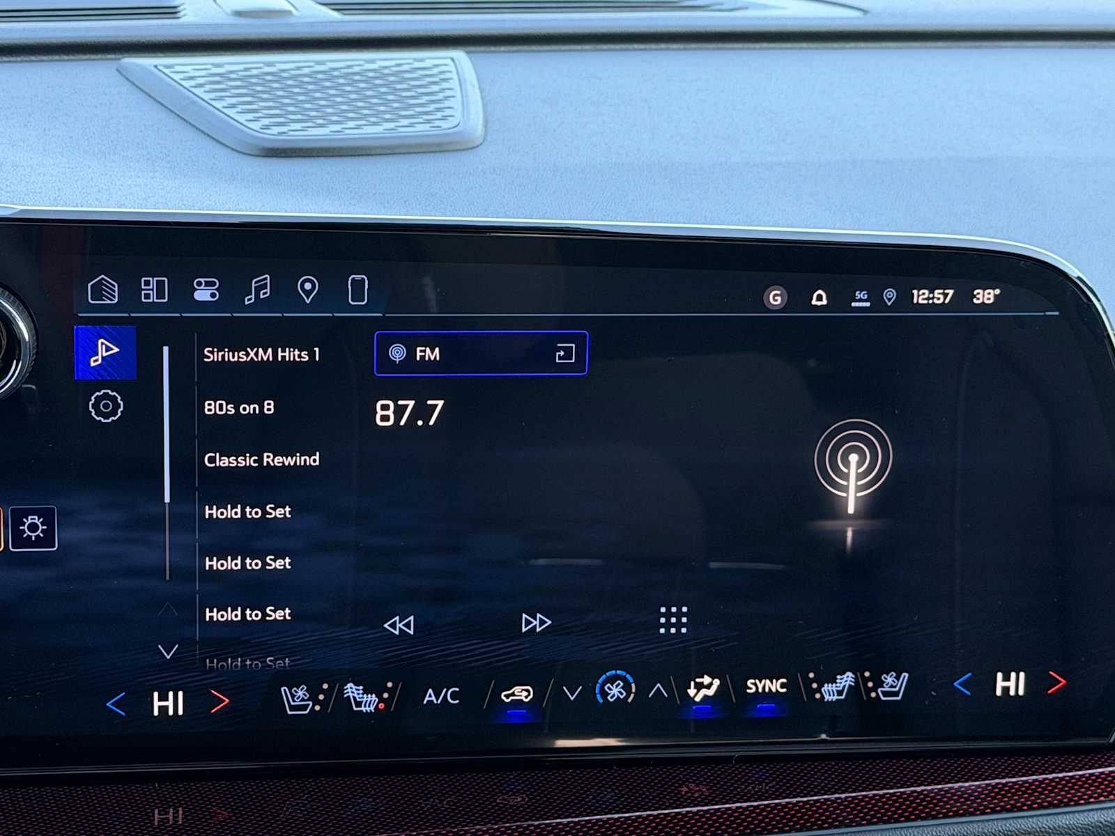 Thumbnail: 2026 Chevrolet Traverse - 18