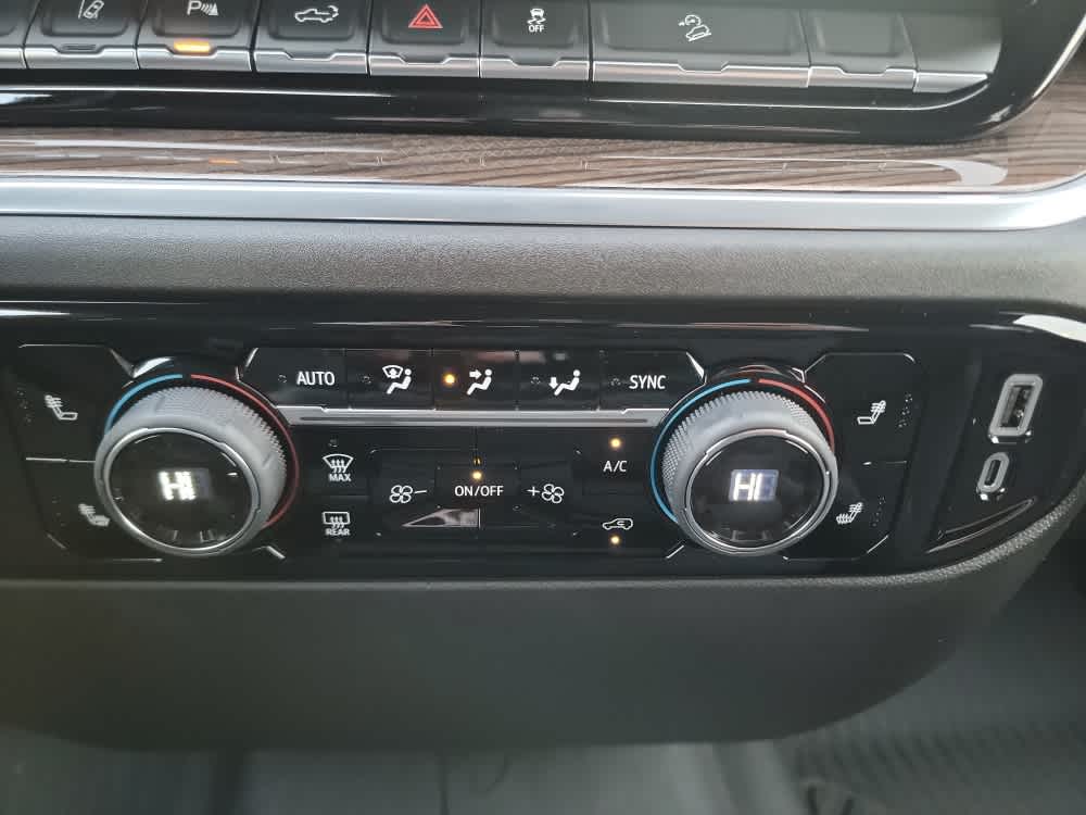 Thumbnail: 2026 Chevrolet Silverado 2500 - 16