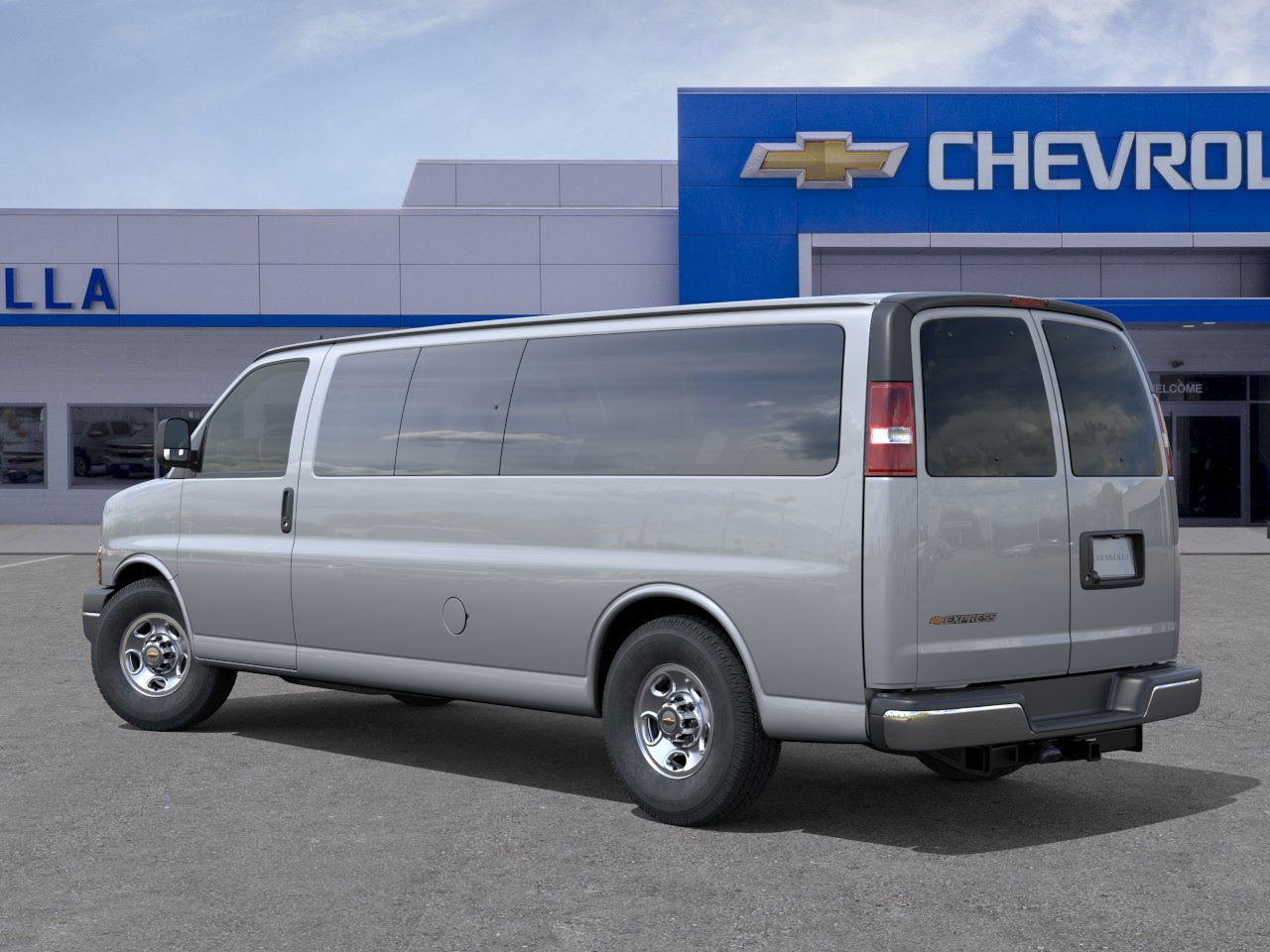 2025 Chevrolet Express Passenger 3500 photo 2