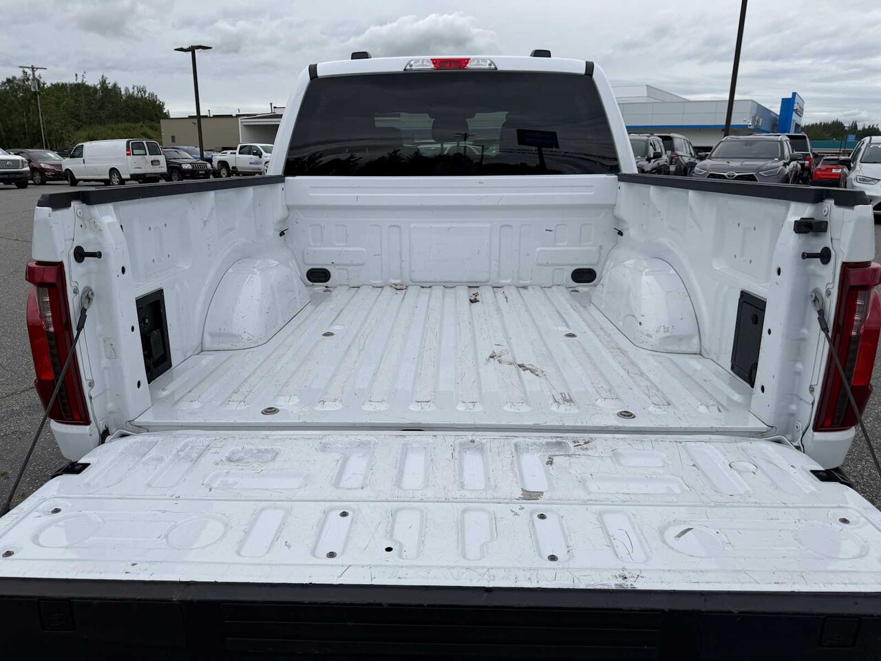 2024 Ford F-150 XLT - Image 12